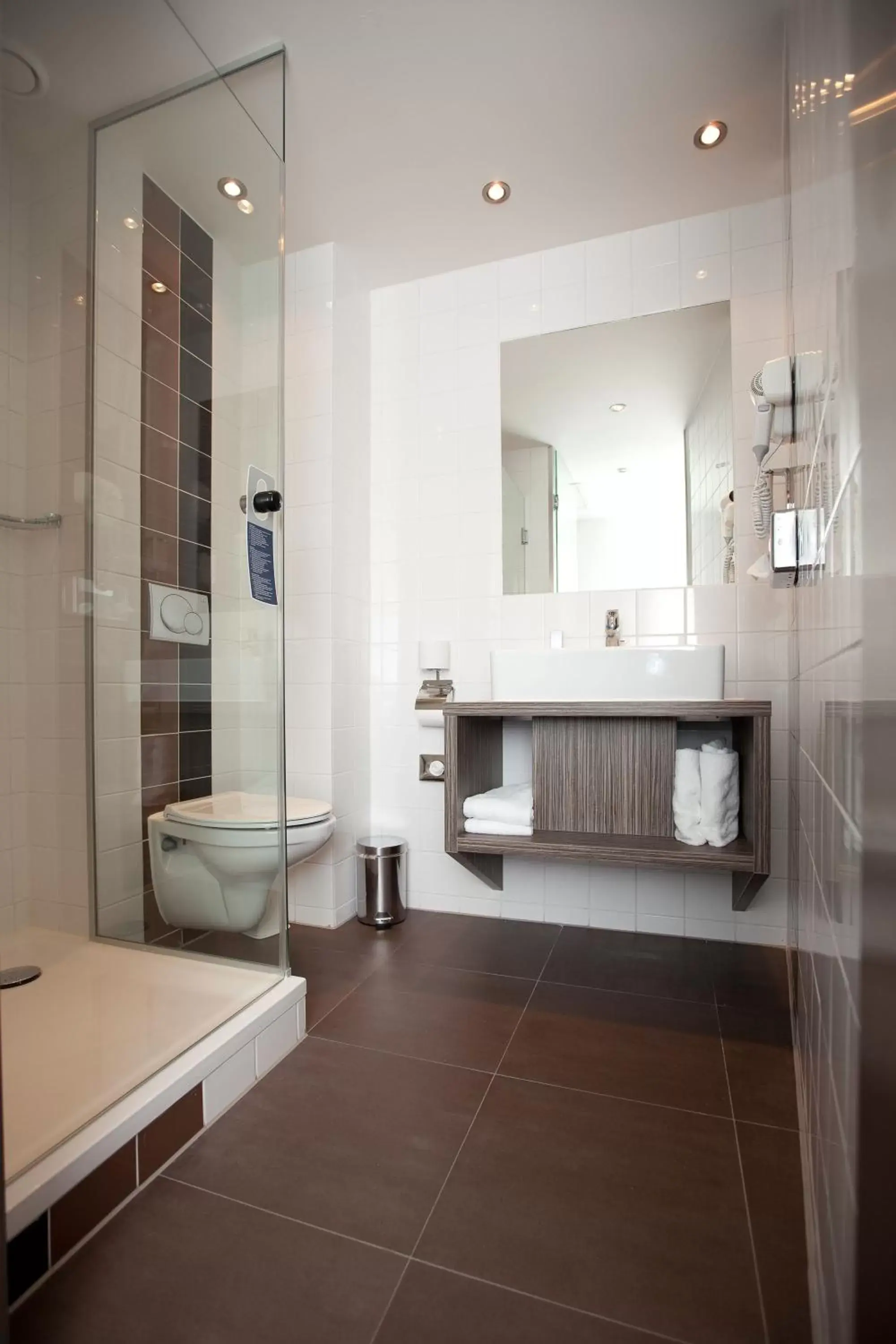 Bathroom, Lobby/Reception in WestCord City Centre Hotel