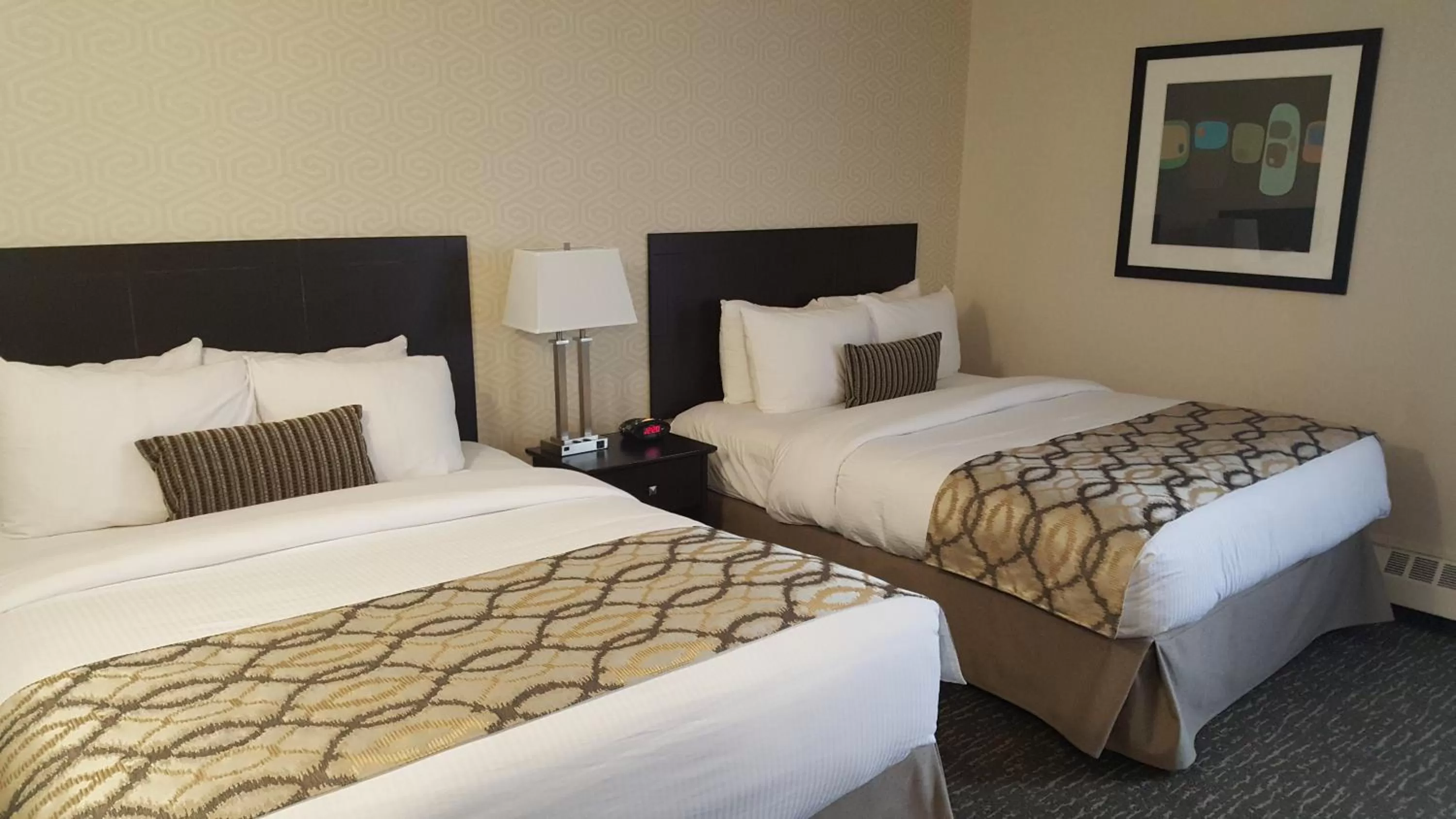 Photo of the whole room, Bed in Radisson Hotel & Conference Centre Edmonton