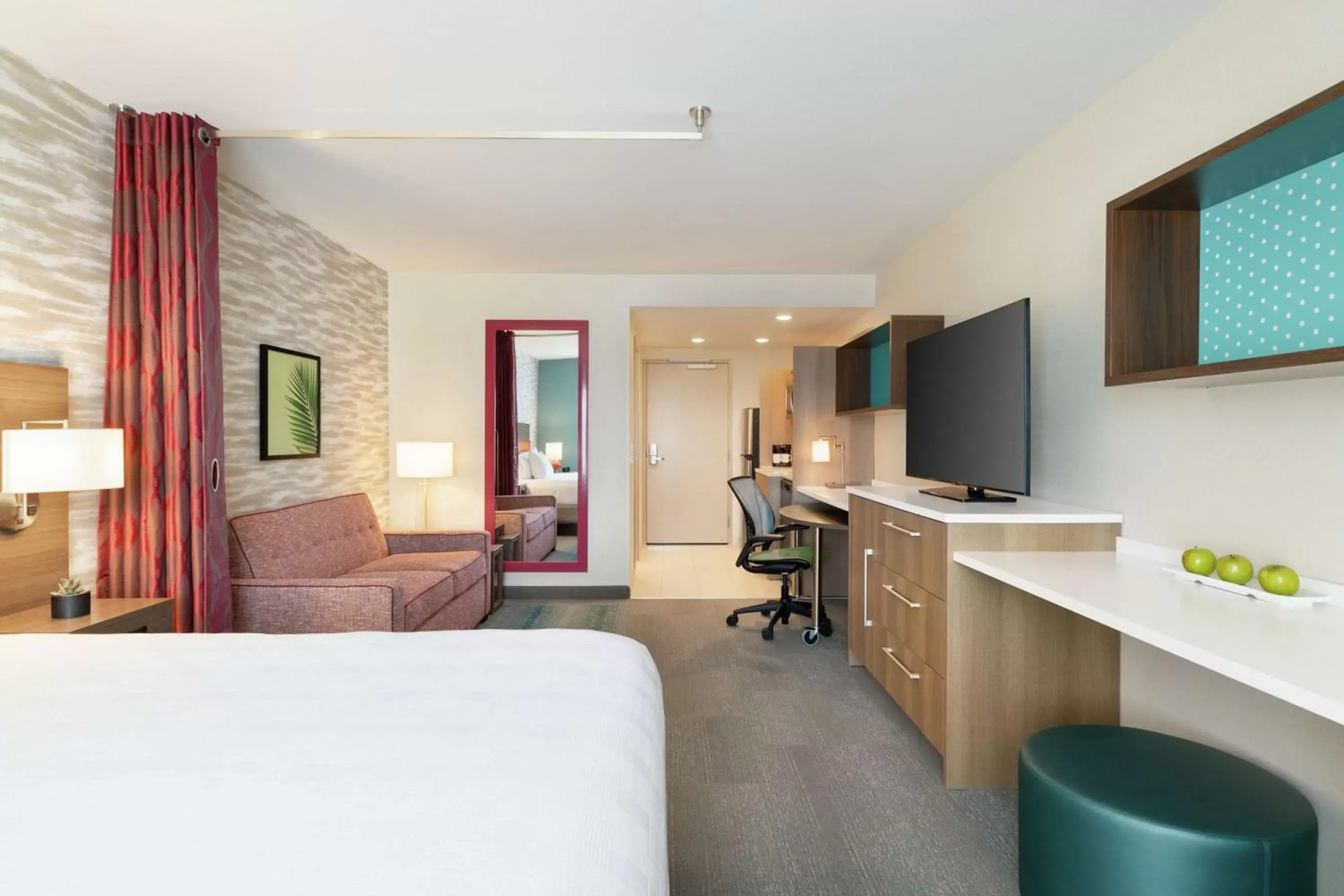 Bedroom, TV/Entertainment Center in Home2 Suites By Hilton Mesa Longbow, Az