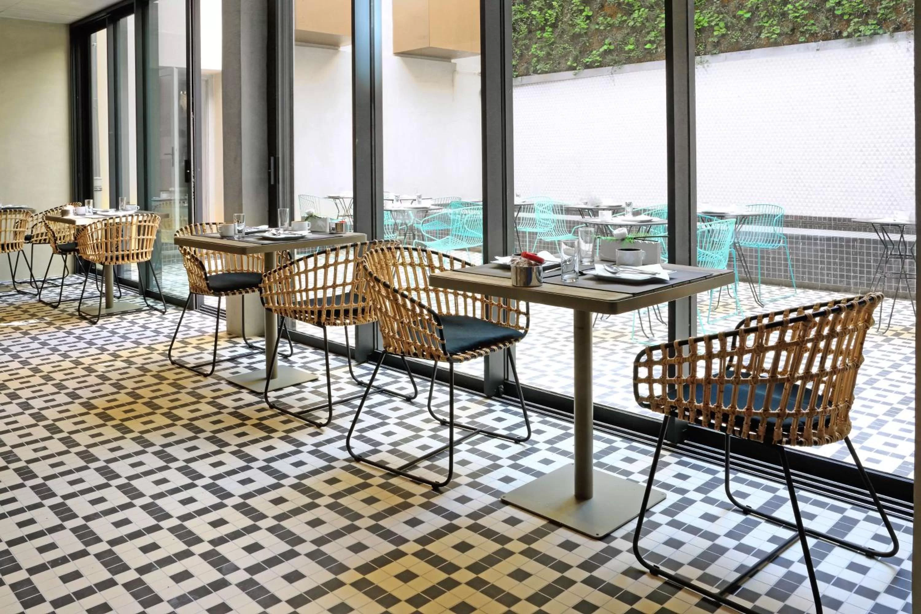 Restaurant/places to eat in Best Western Plus Hôtel La Joliette