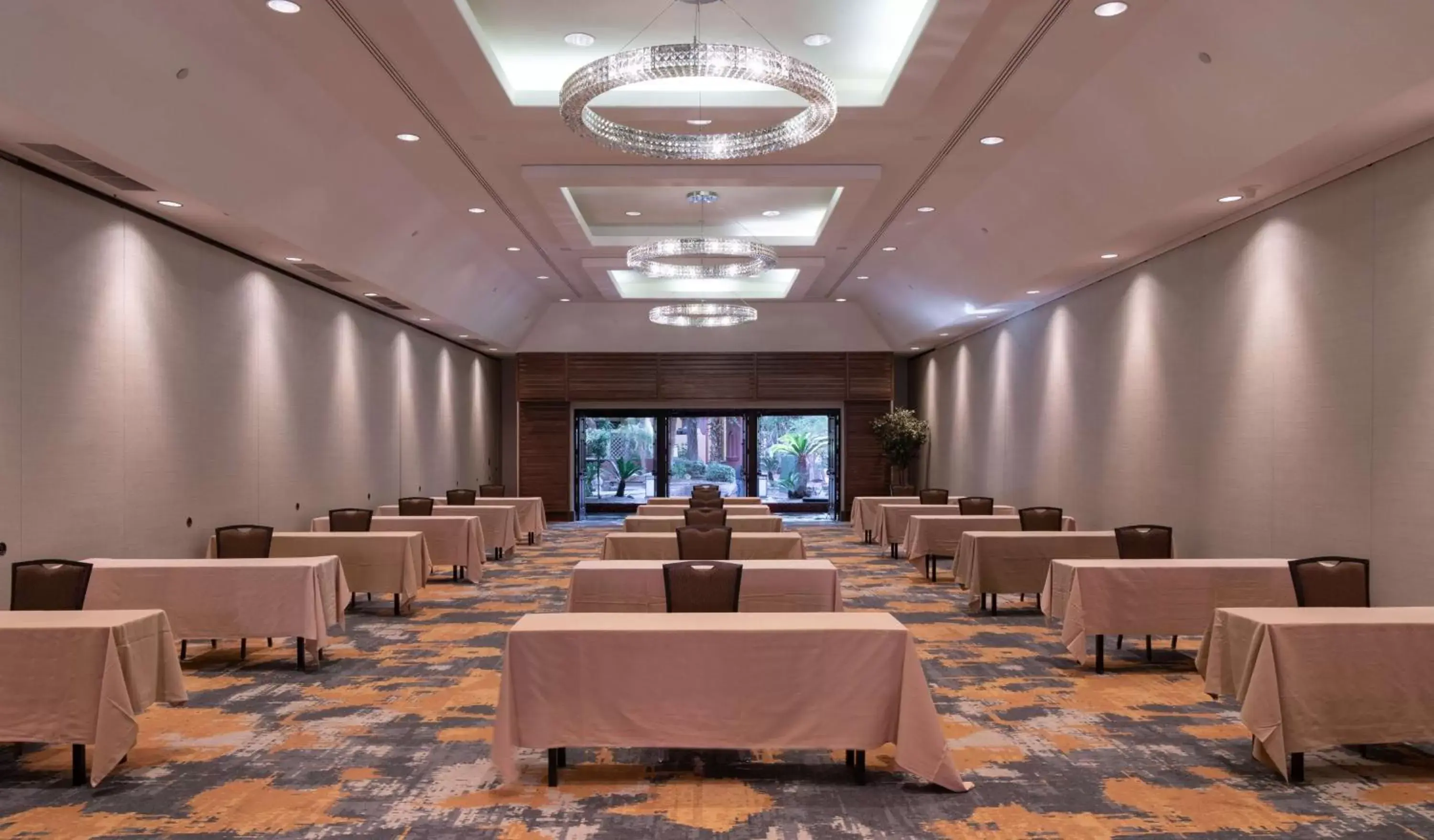 Meeting/conference room in Hilton Phoenix Resort at the Peak - Formerly Pointe Hilton Squaw Peak Resort