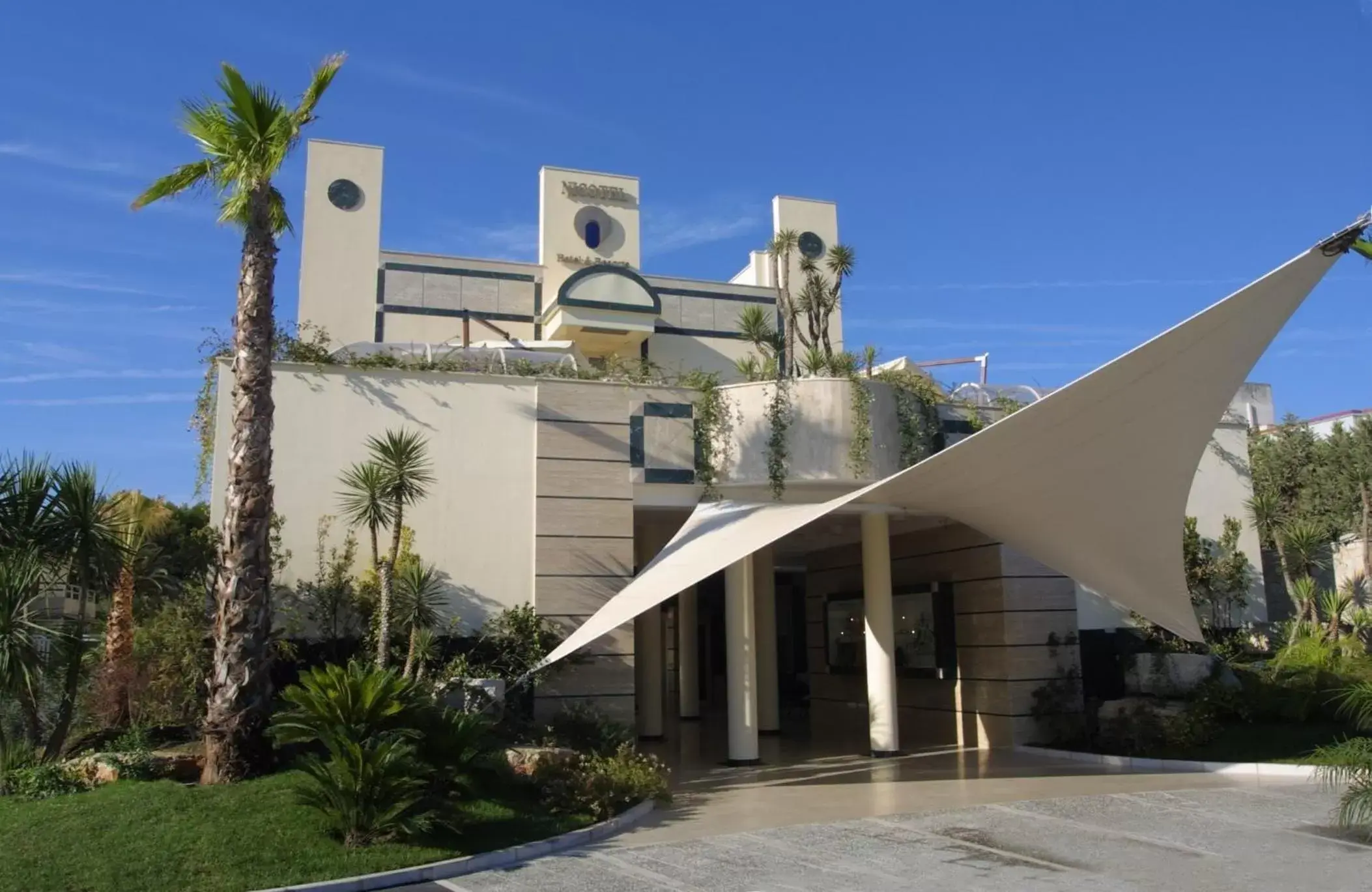 Facade/entrance, Property Building in Nicotel Barletta