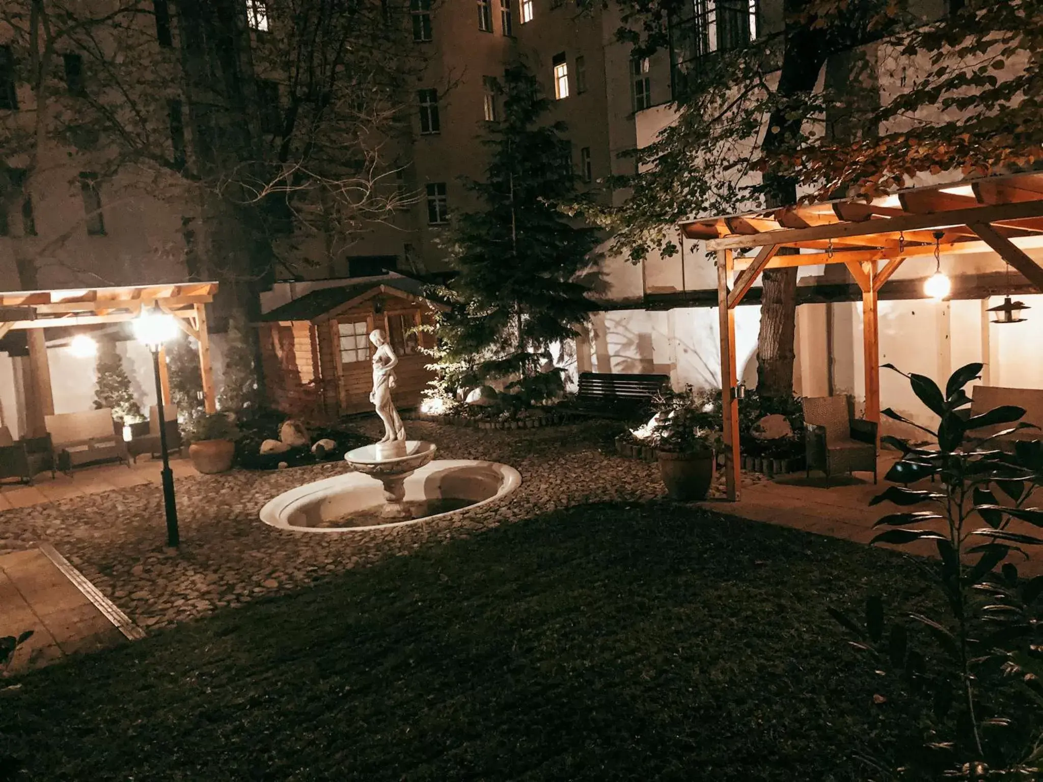 Inner courtyard view in Alfons Boutique Hotel