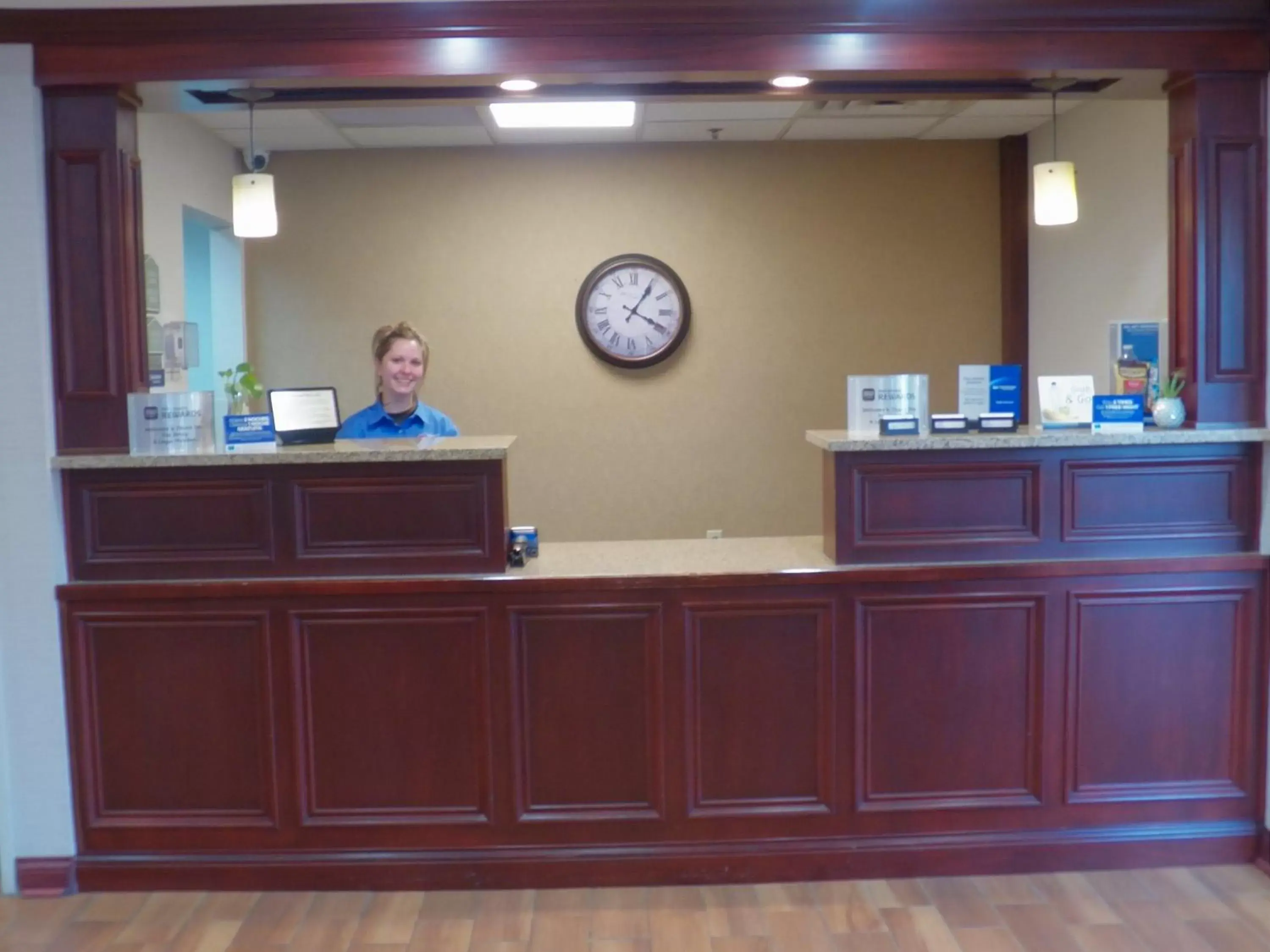 Lobby/Reception in Best Western of Wise