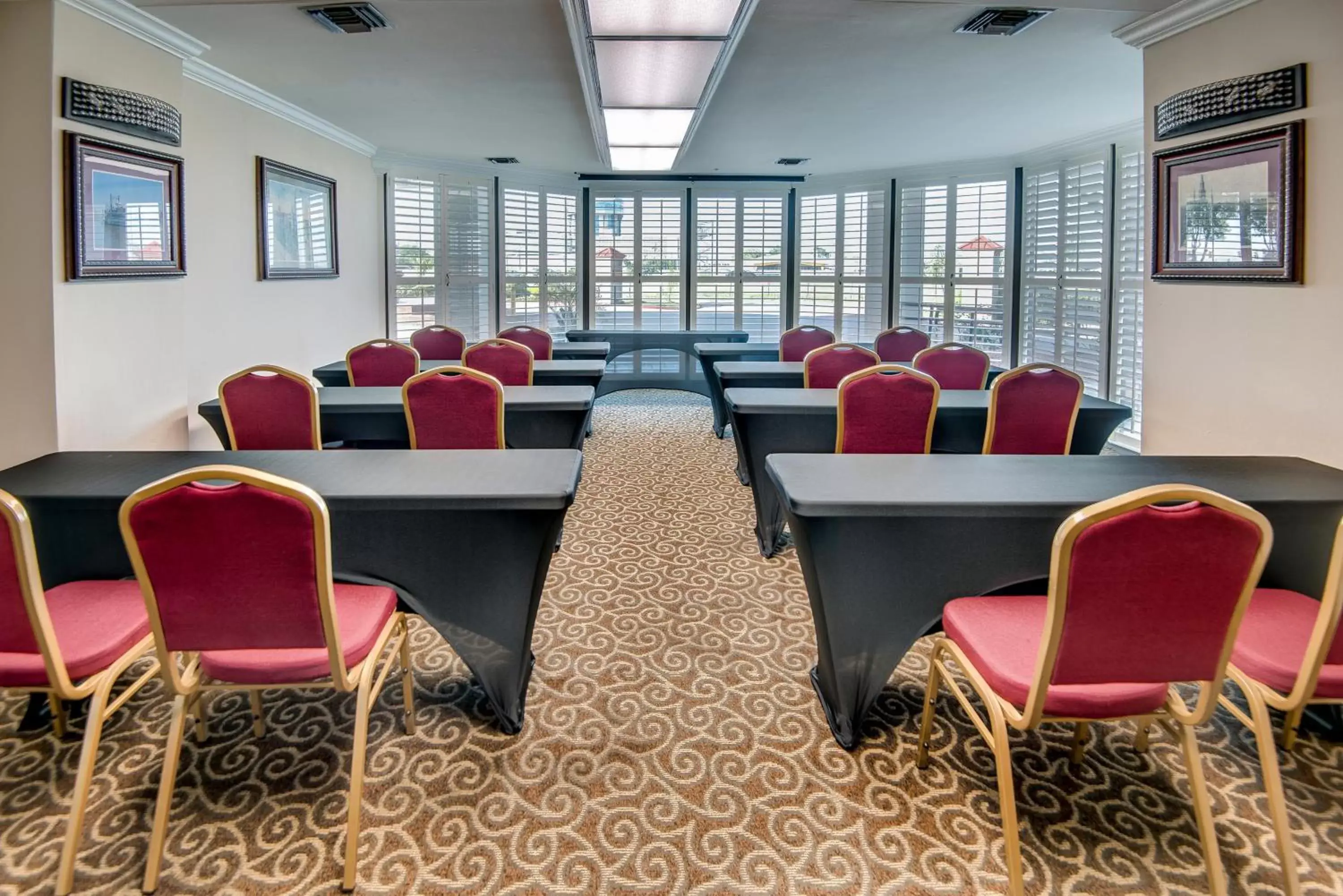 Banquet/Function facilities in Ramada by Wyndham Metairie New Orleans Airport