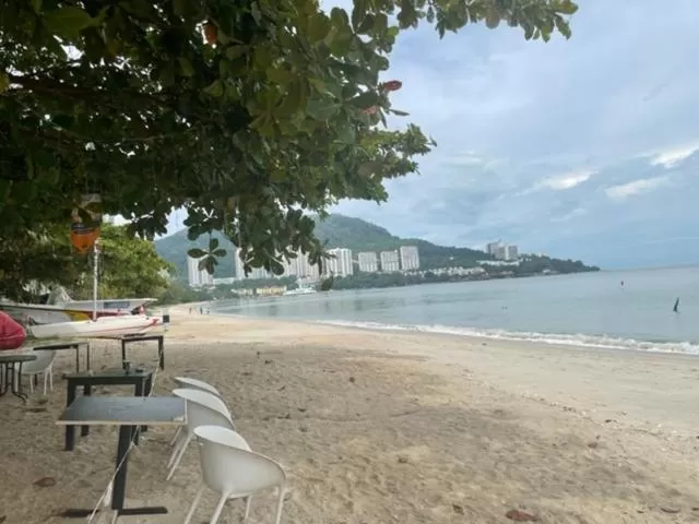 Beach in Seaview Suite at Rainbow Paradise