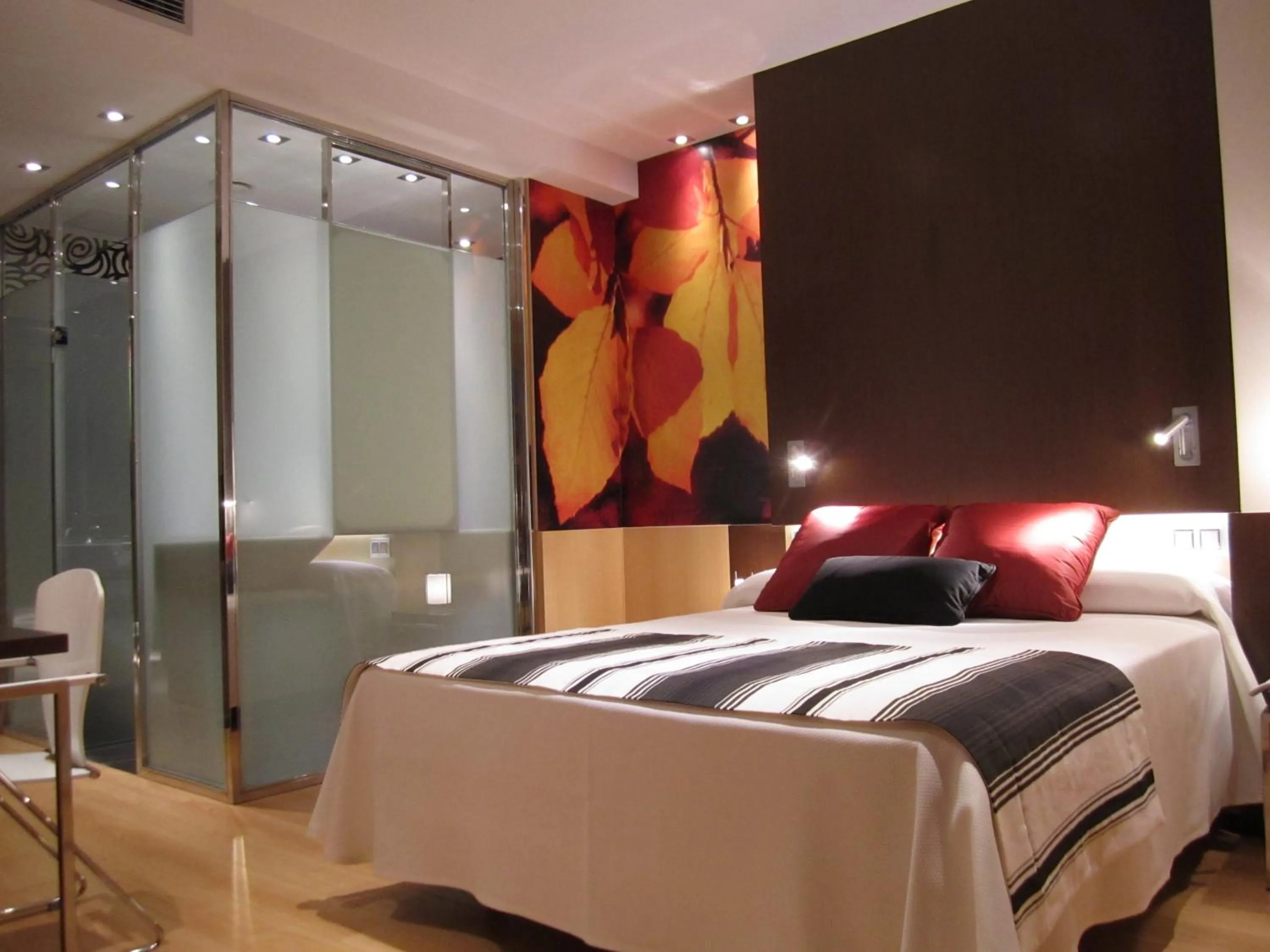 Photo of the whole room, Bed in Hotel Vía Gótica