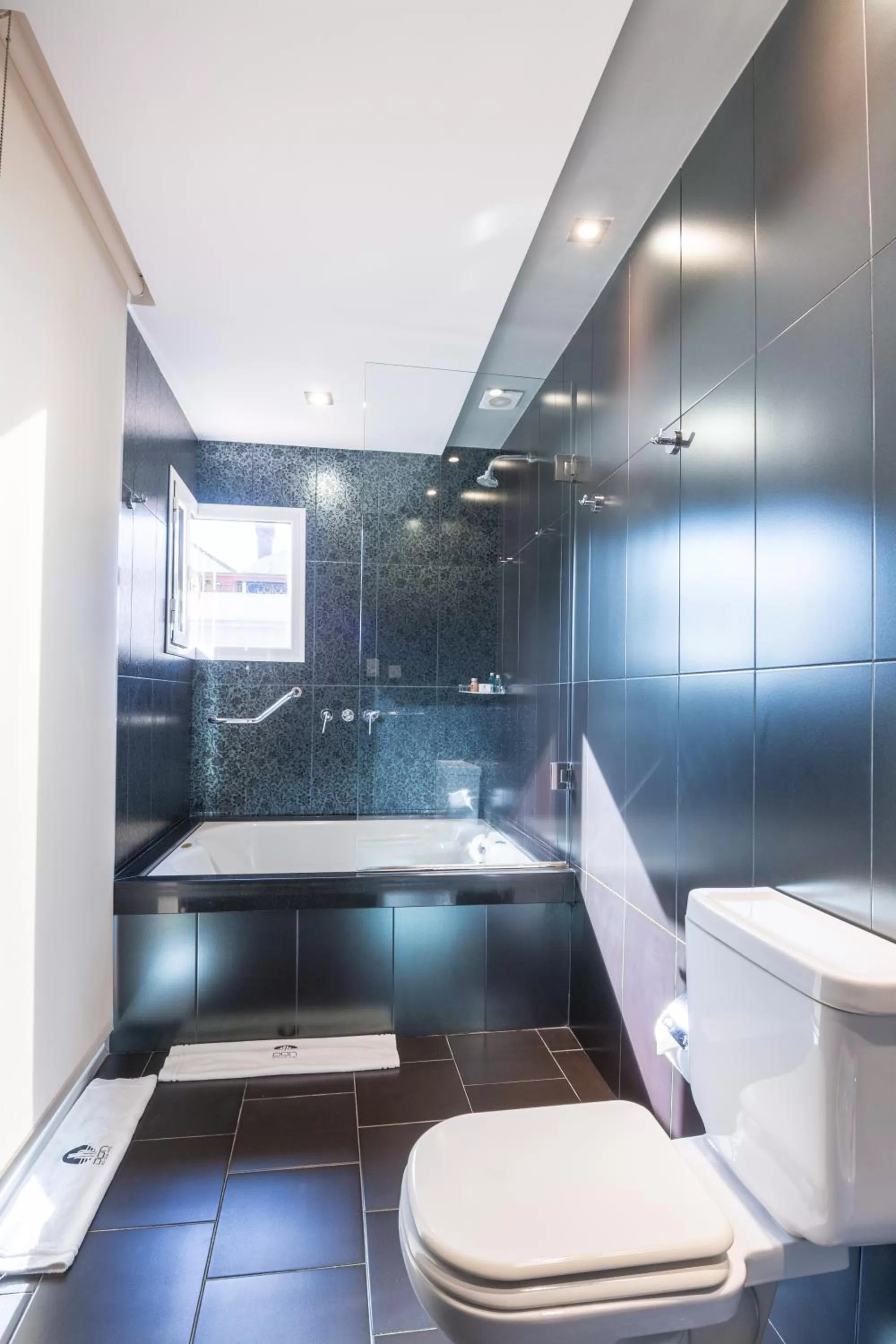 Shower in DON Boutique Hotel Montevideo