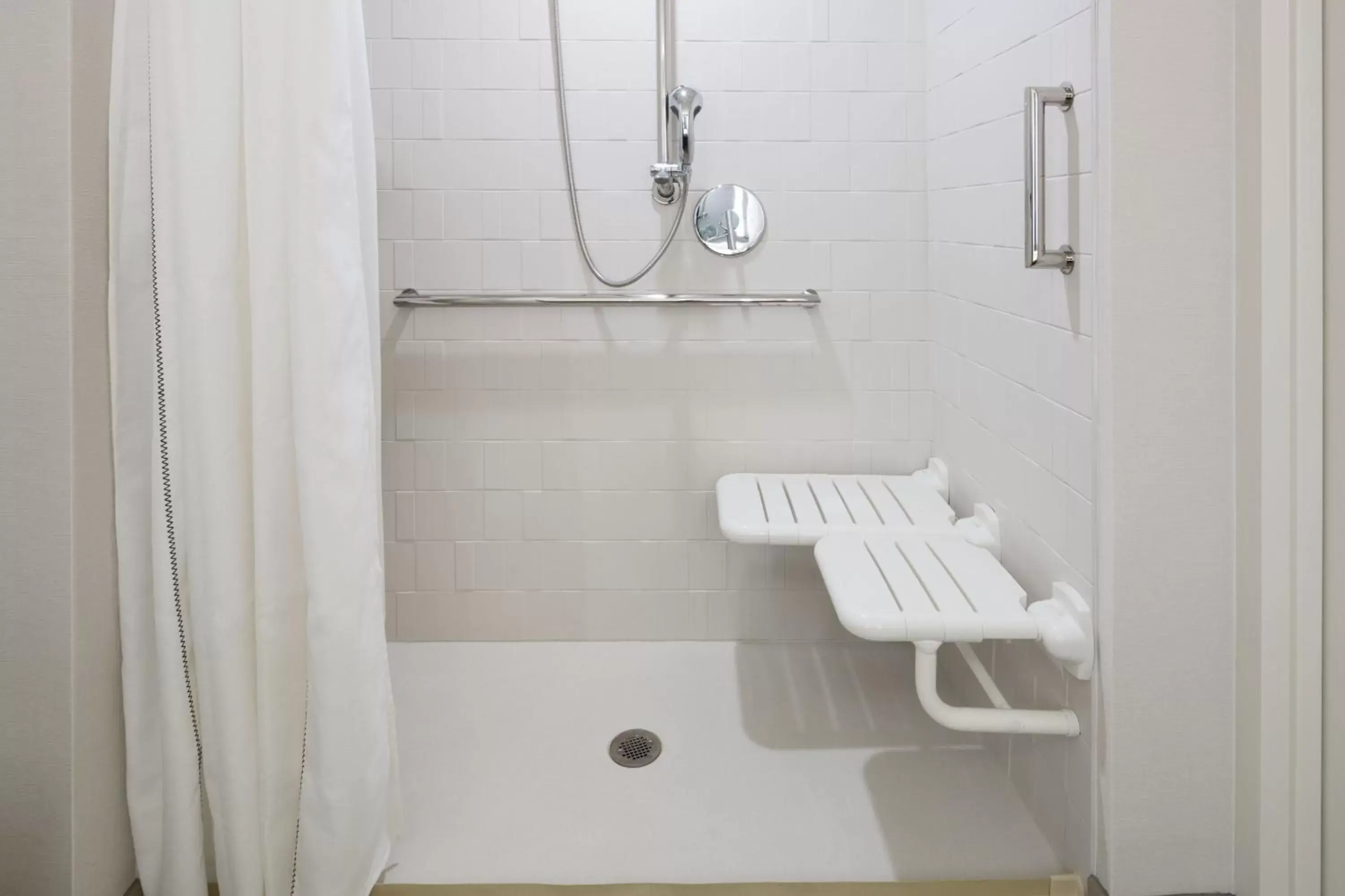 Bathroom in Sheraton Hartford Hotel at Bradley Airport