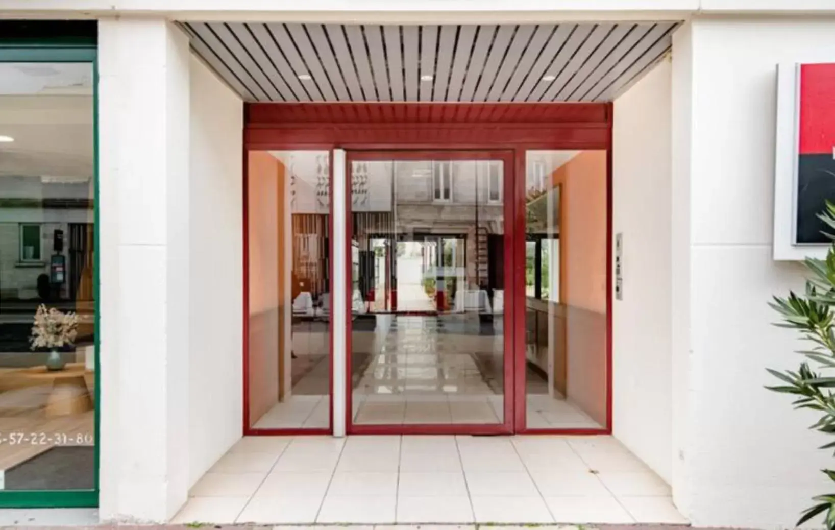 Facade/entrance in Chambres d'hôtes du Parc Bordelais