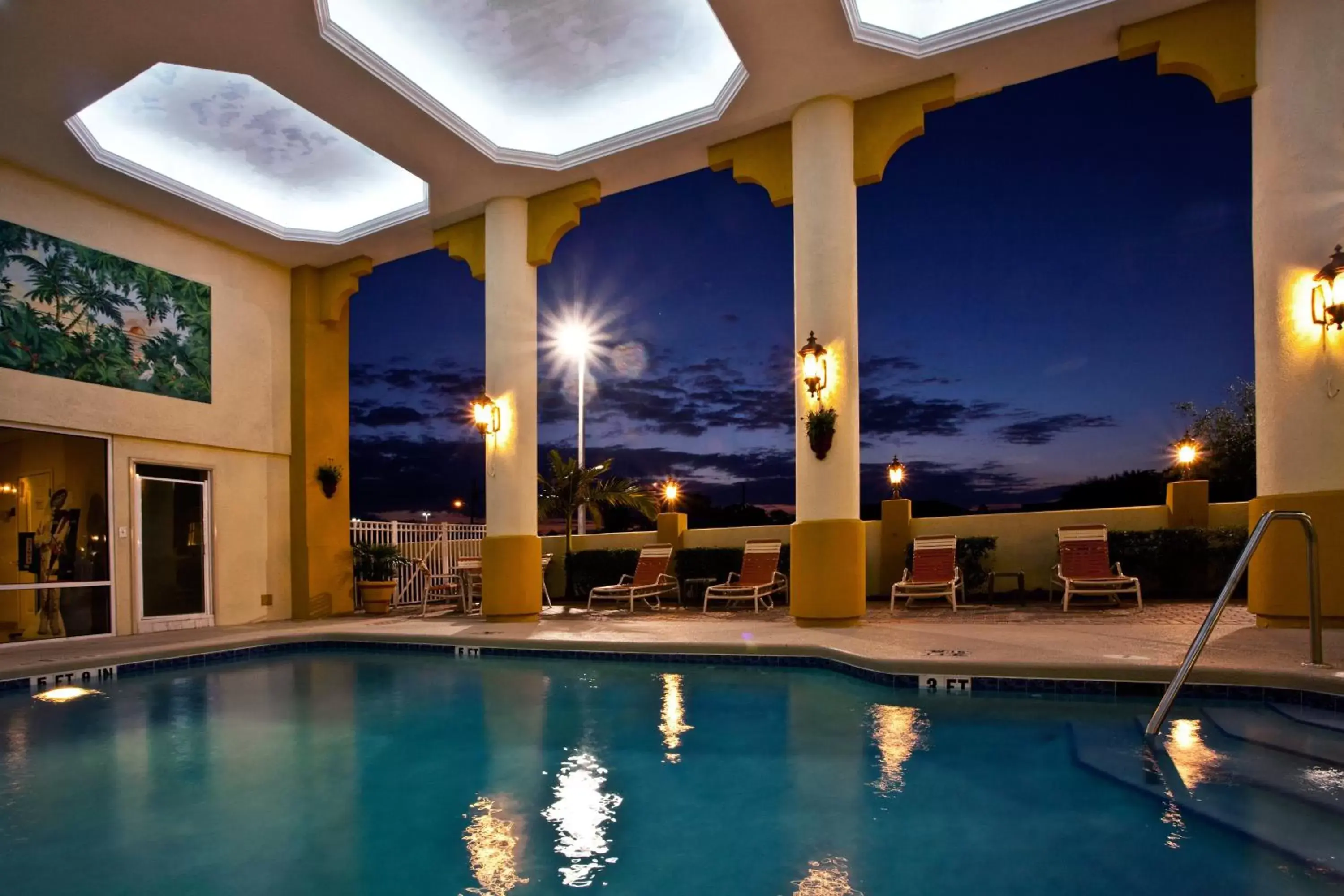 Swimming Pool in Holiday Inn Express Hotel & Suites Cocoa Beach, an IHG Hotel