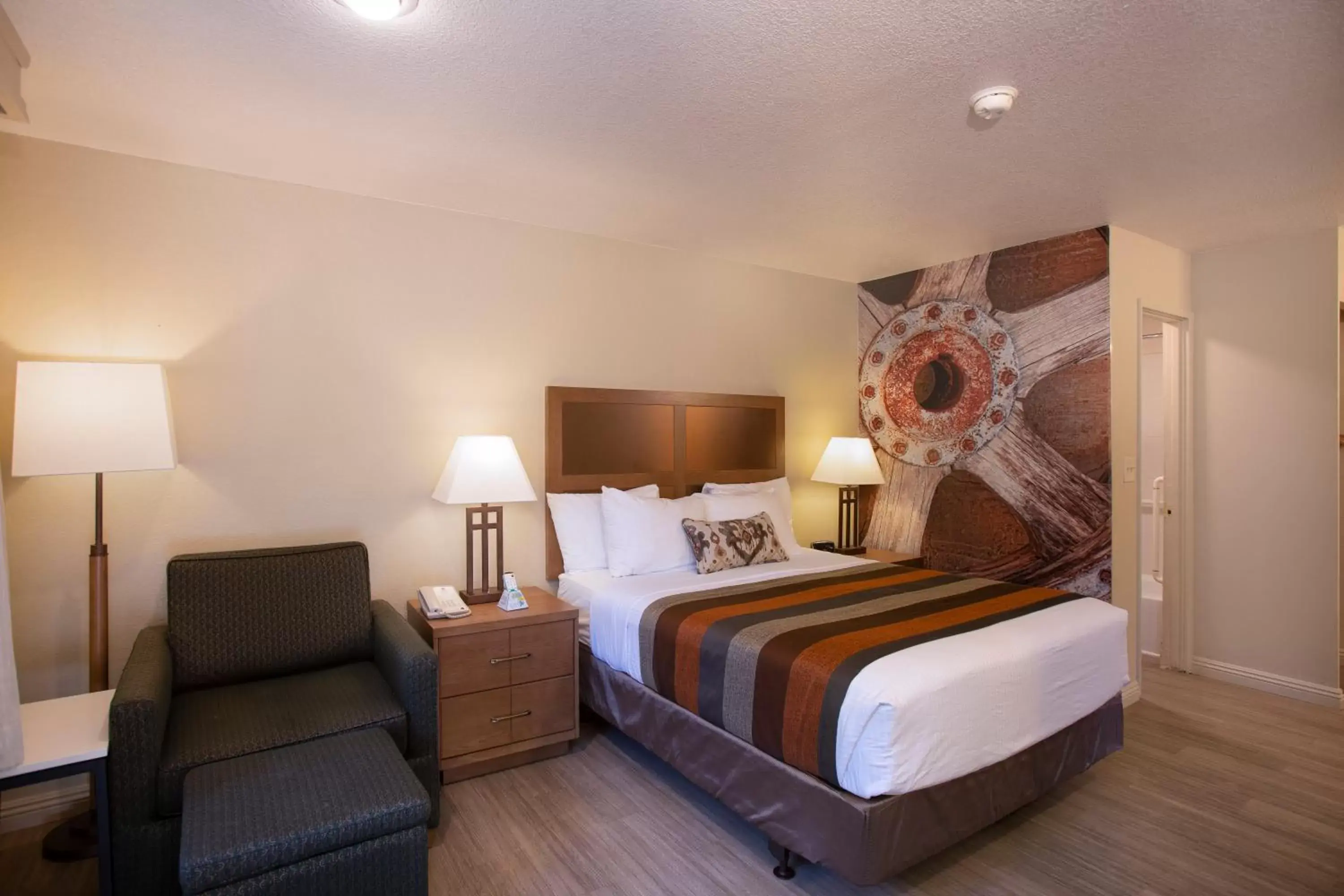 Bed in Best Western Sandman Hotel
