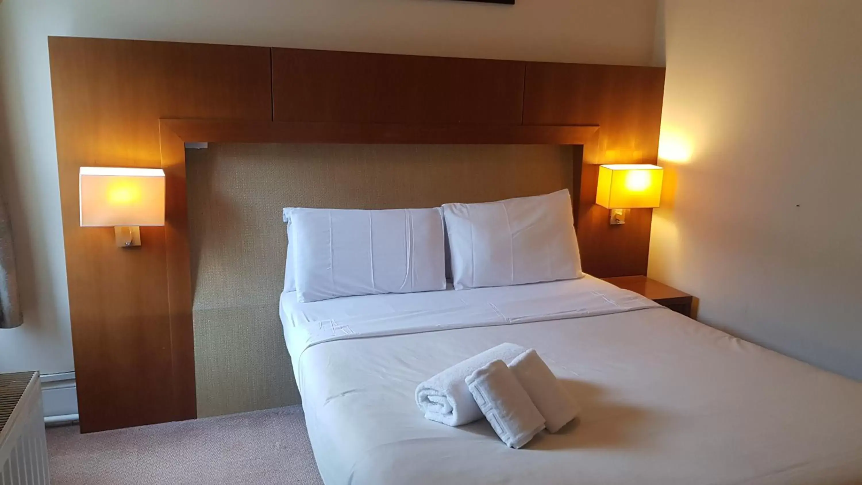 Bed in Aberdeen House Bed in Aberdeen House