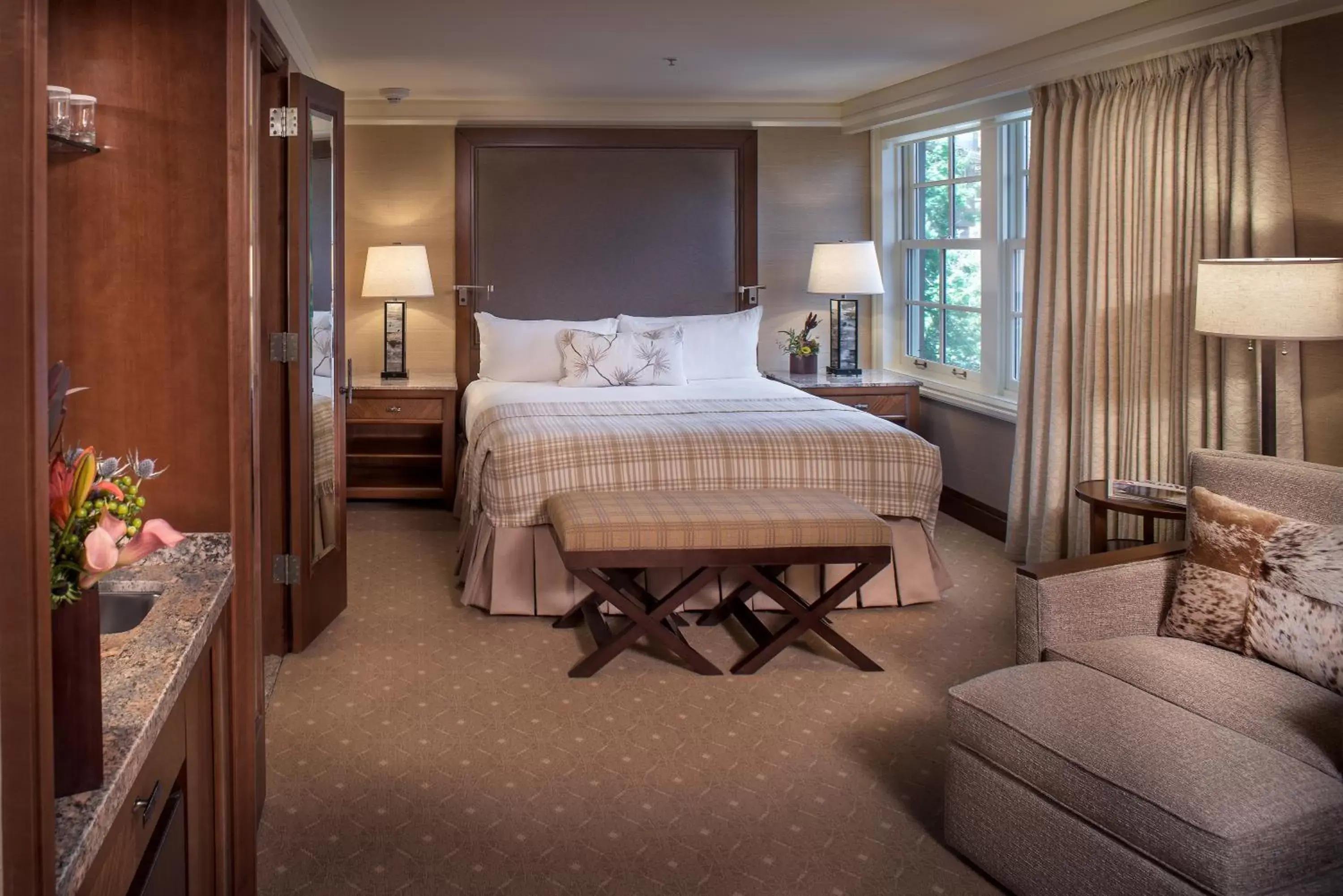 Photo of the whole room, Bed in Sun Valley Resort