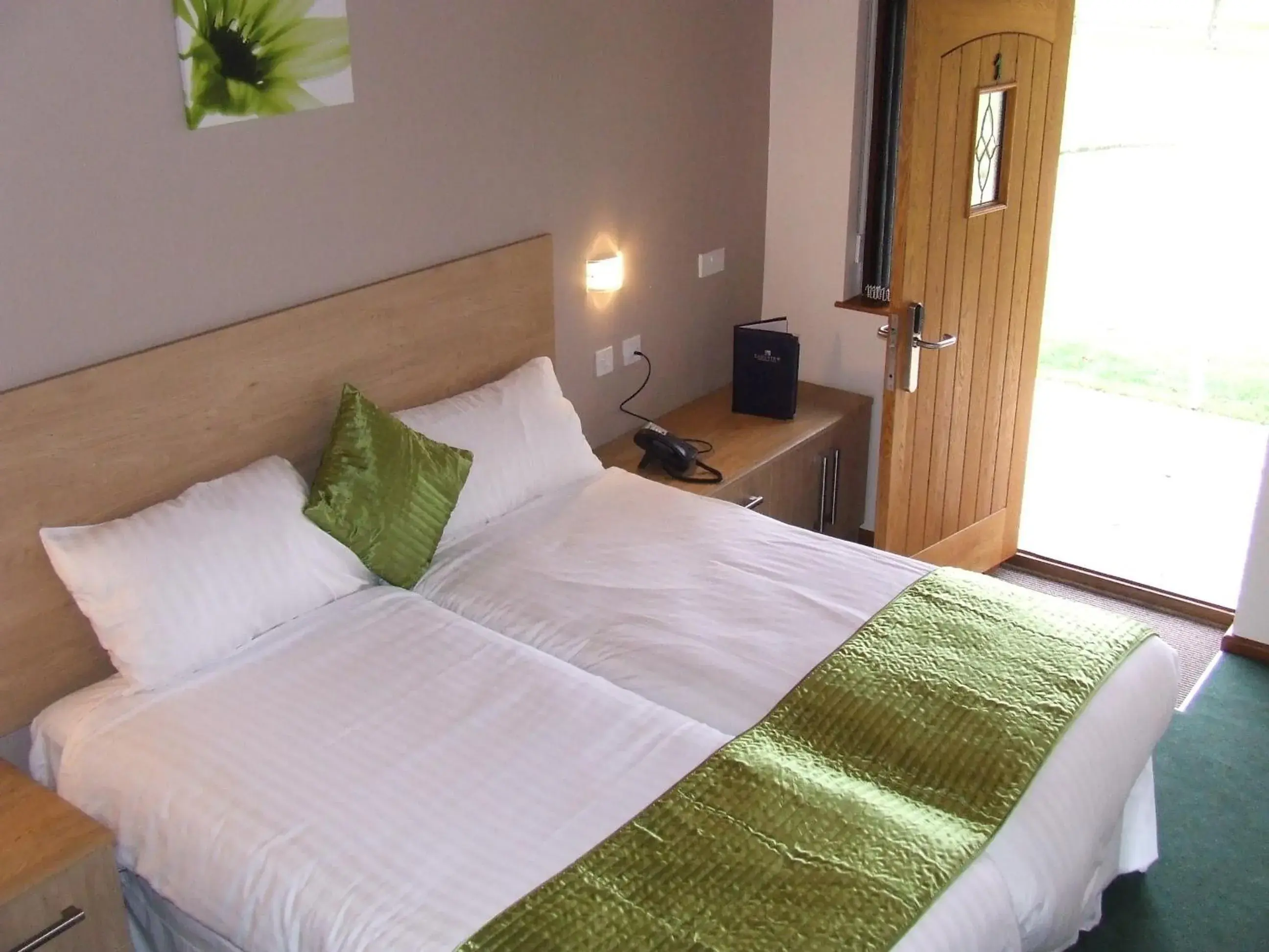 Bed in Calderfields Golf & Country Club