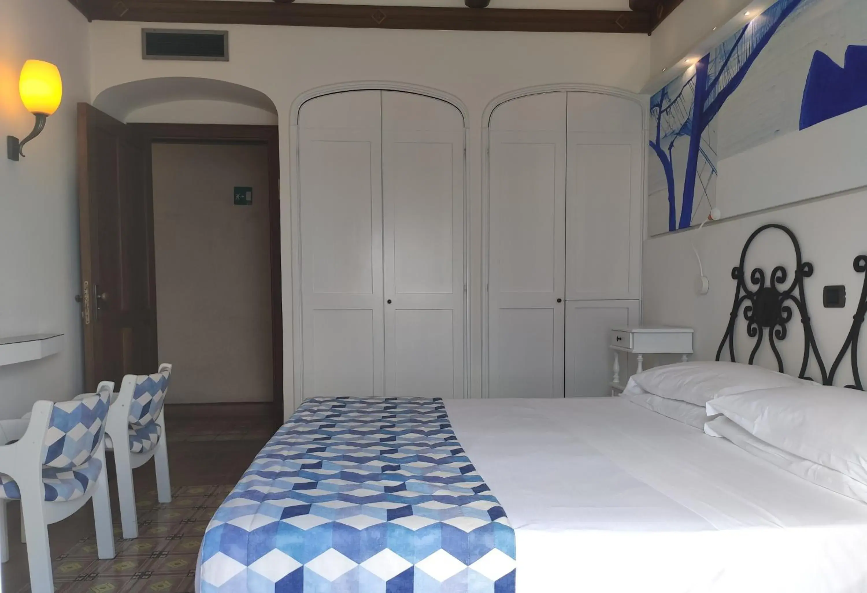 Photo of the whole room, Bed in Taverna Del Capitano