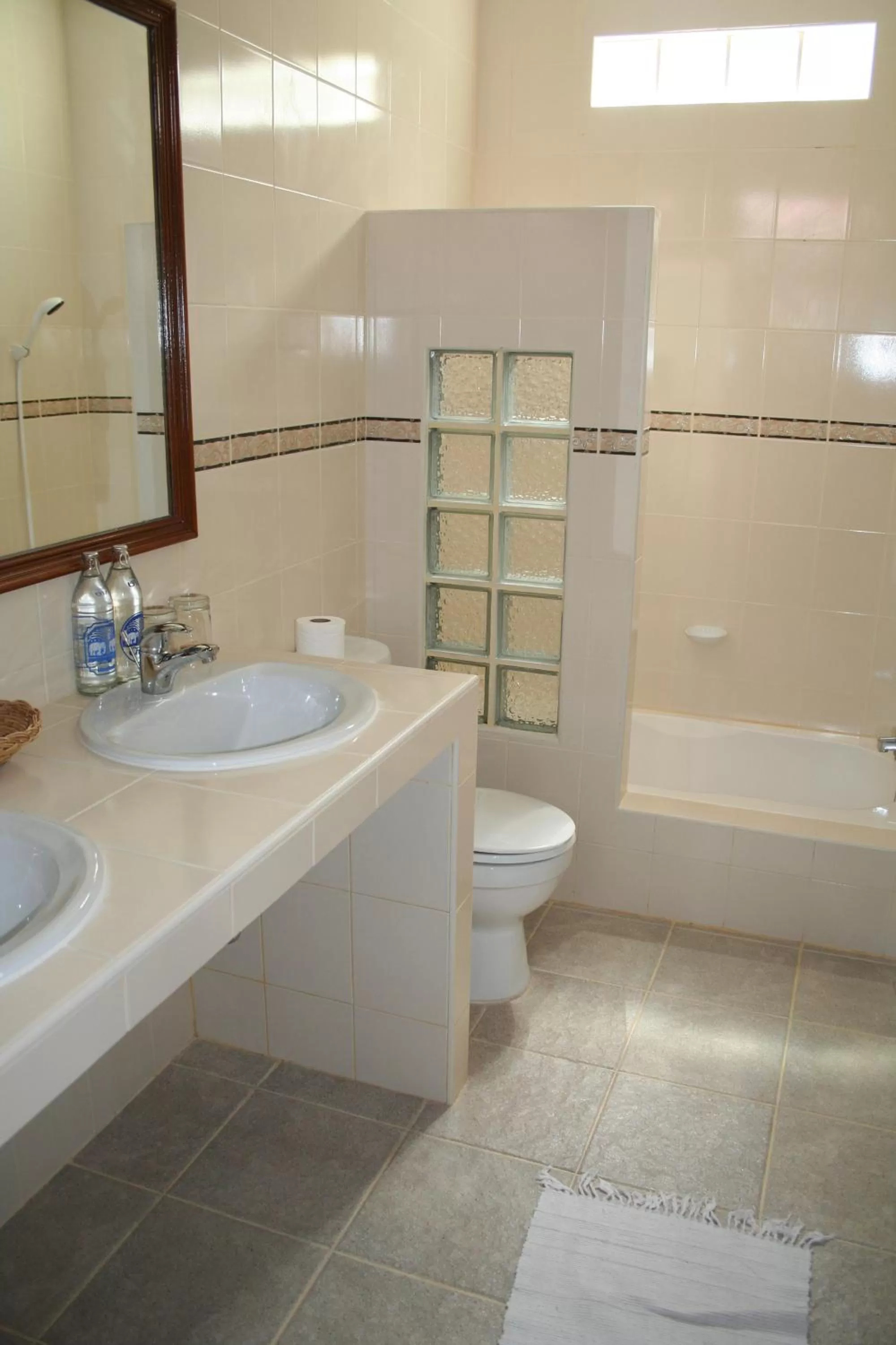 Day in Long Beach Inn