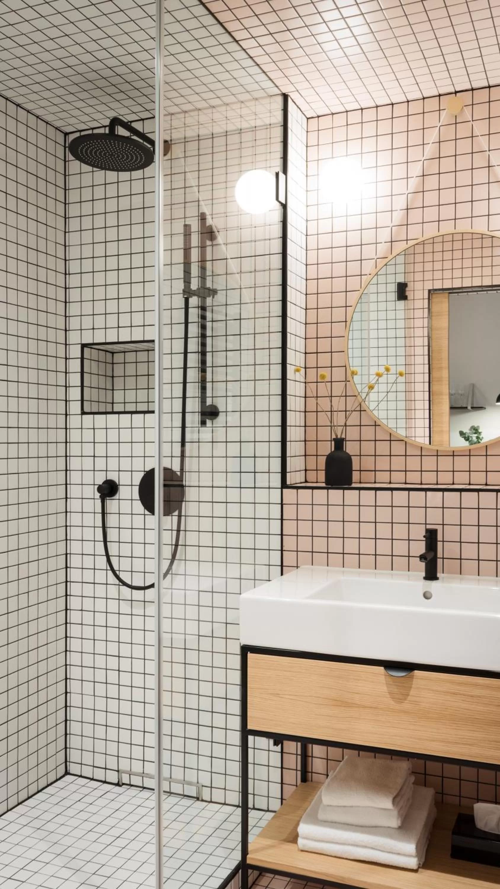 Shower in Hotel Zipser