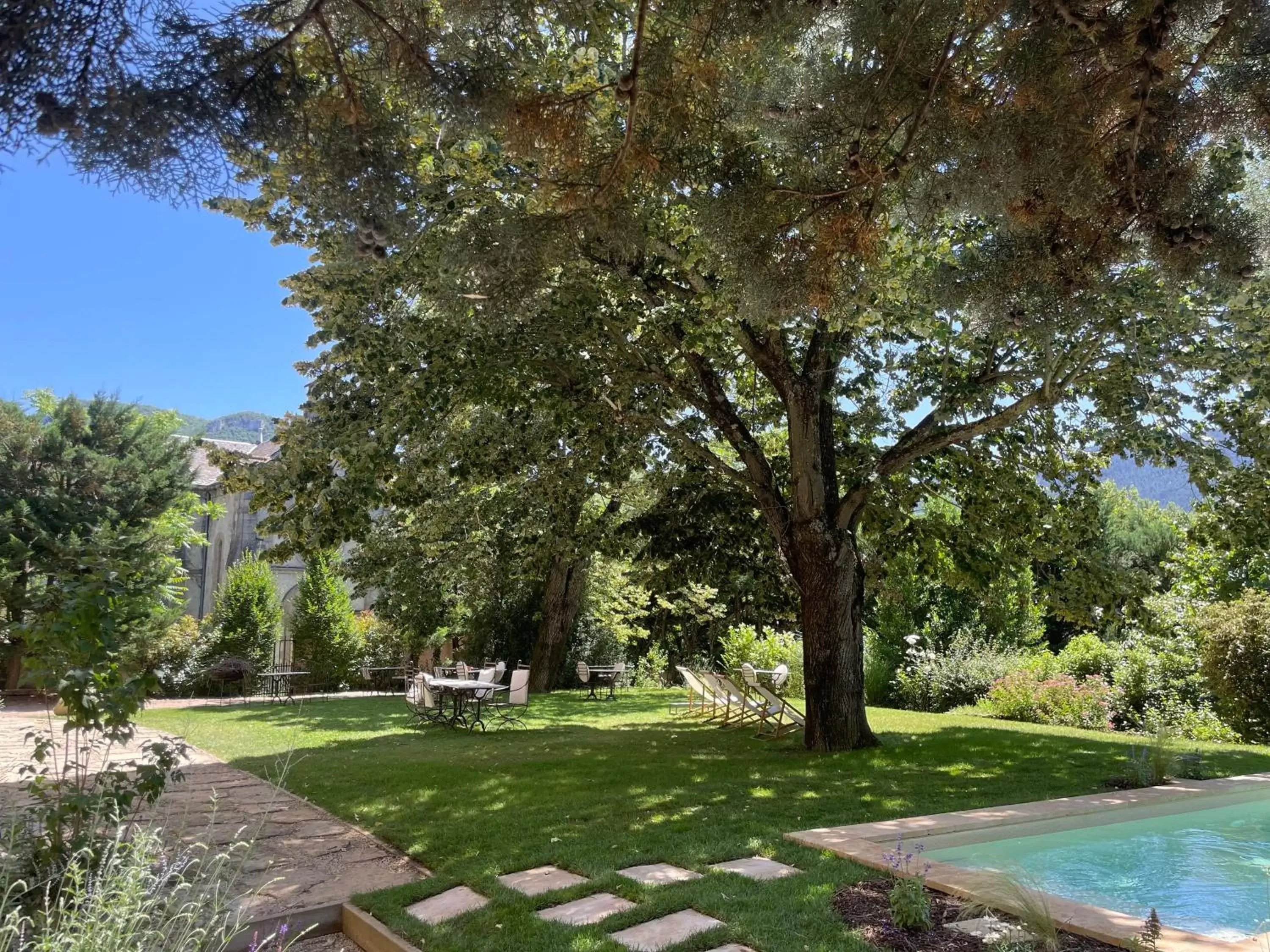 Garden in Couvent de la Salette