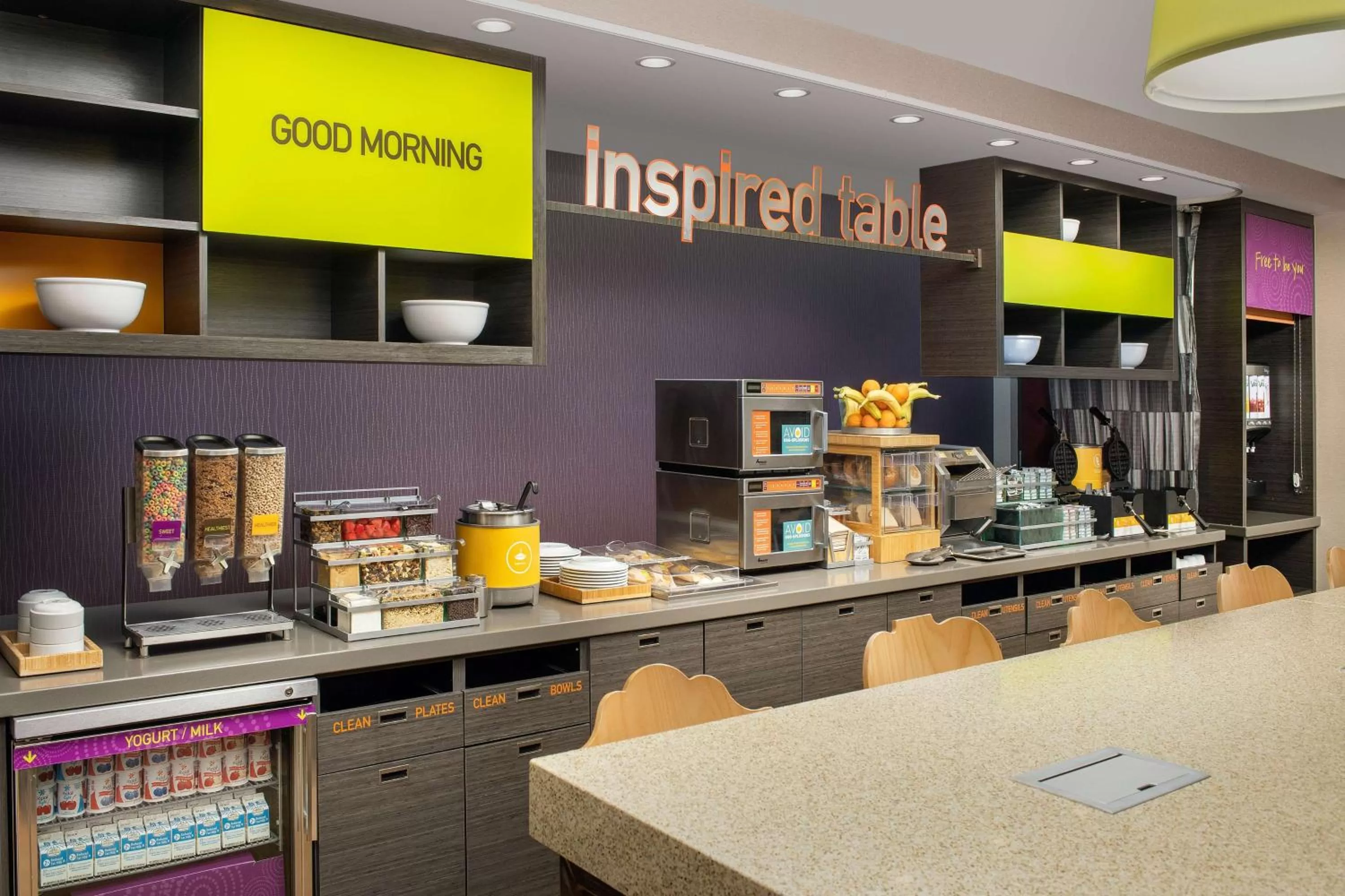 Breakfast in Home2 Suites by Hilton Lake City