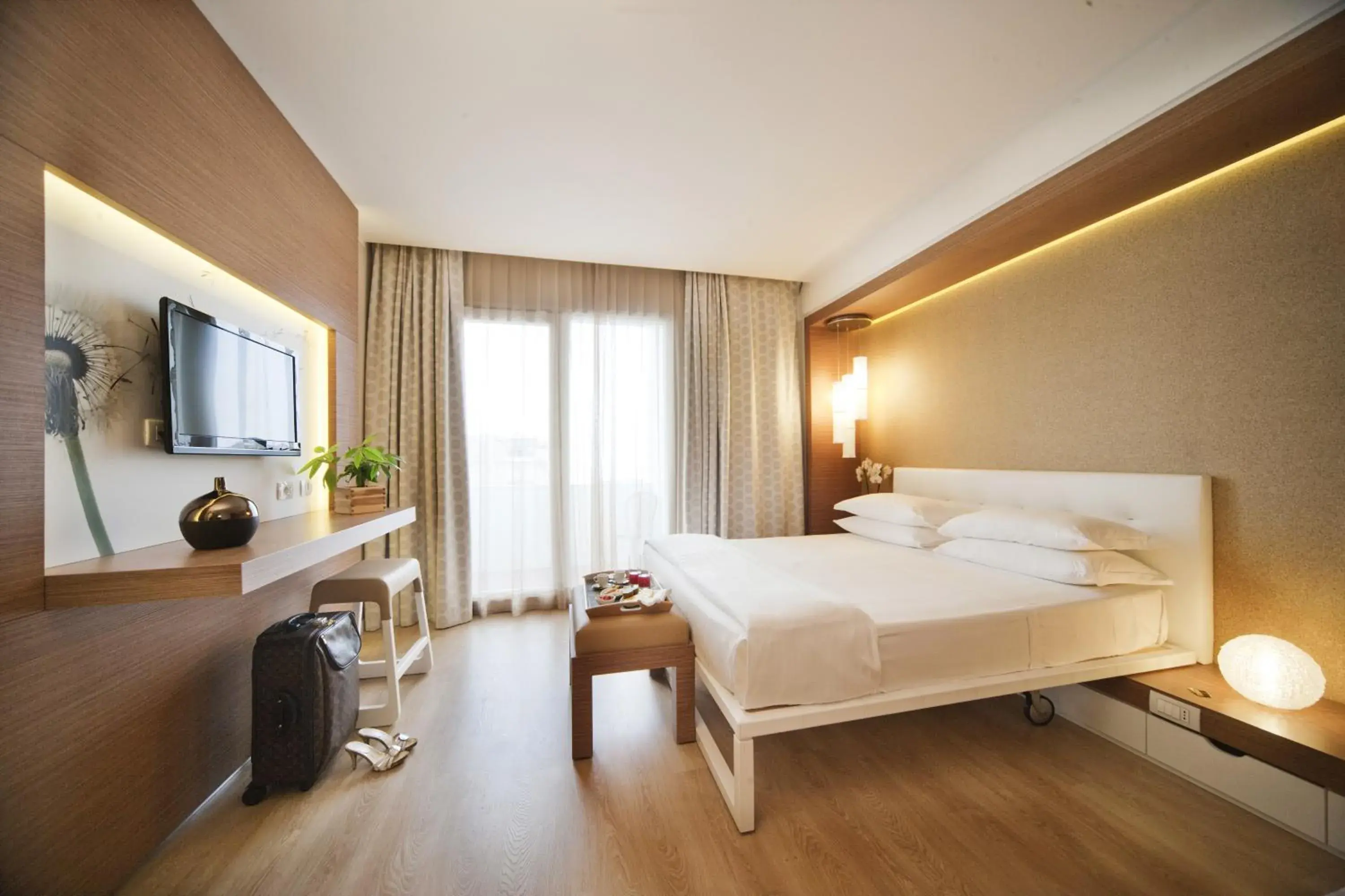 Photo of the whole room, Bed in Oxygen Lifestyle Hotel/Helvetia Parco