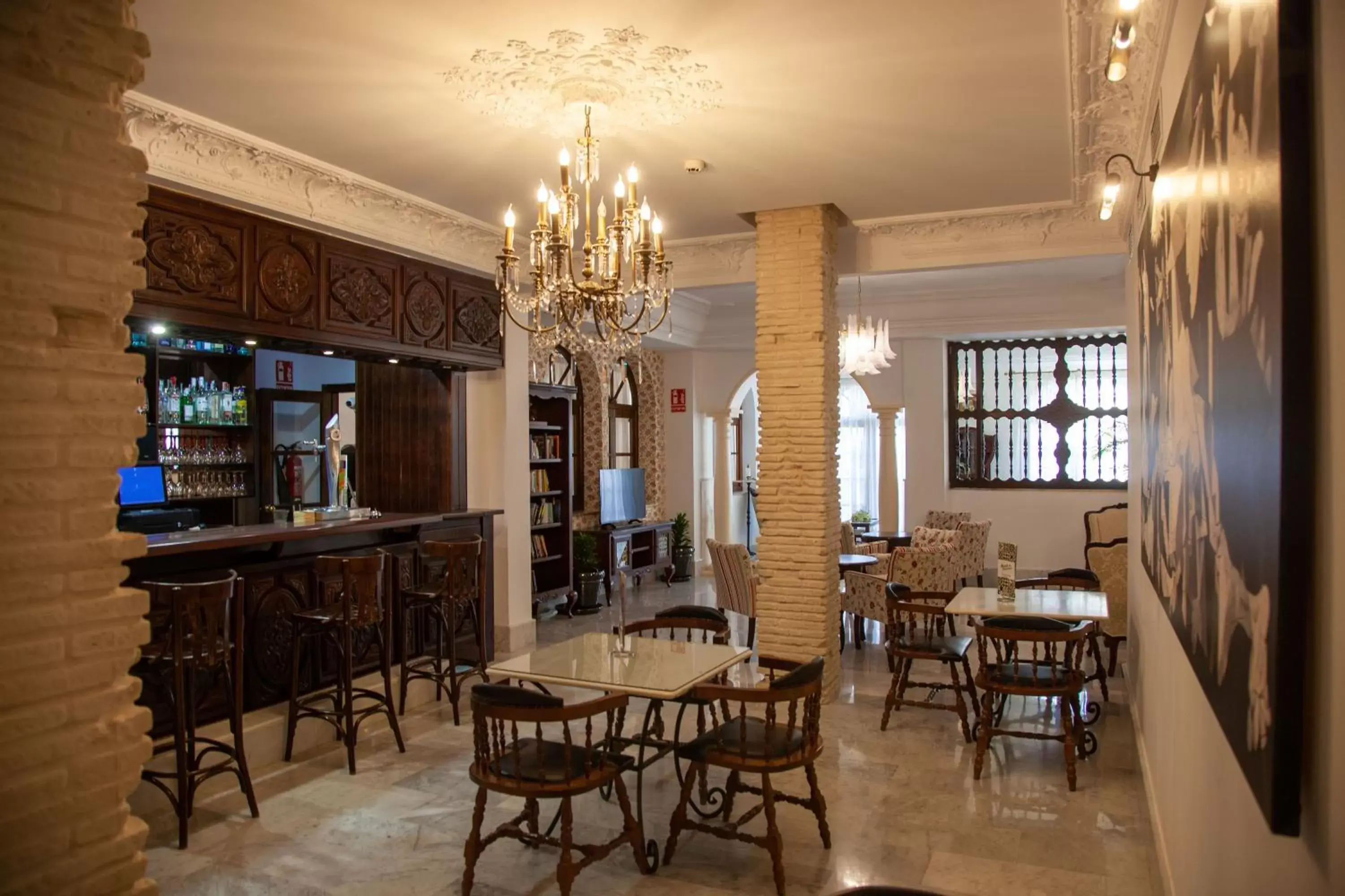 Restaurant/Places to Eat in Arcos de Montemar
