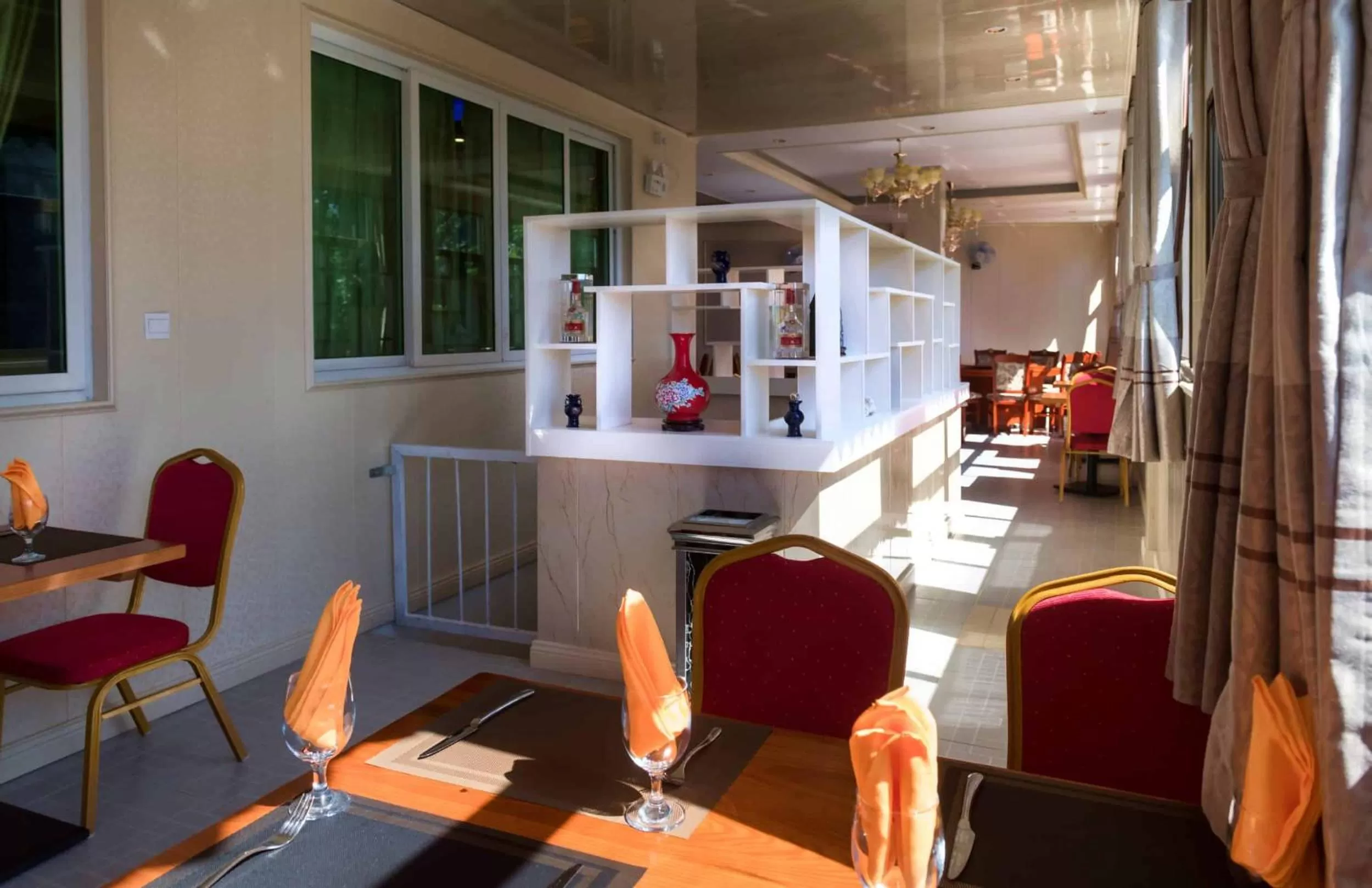 Decorative detail in Riverside Hotel