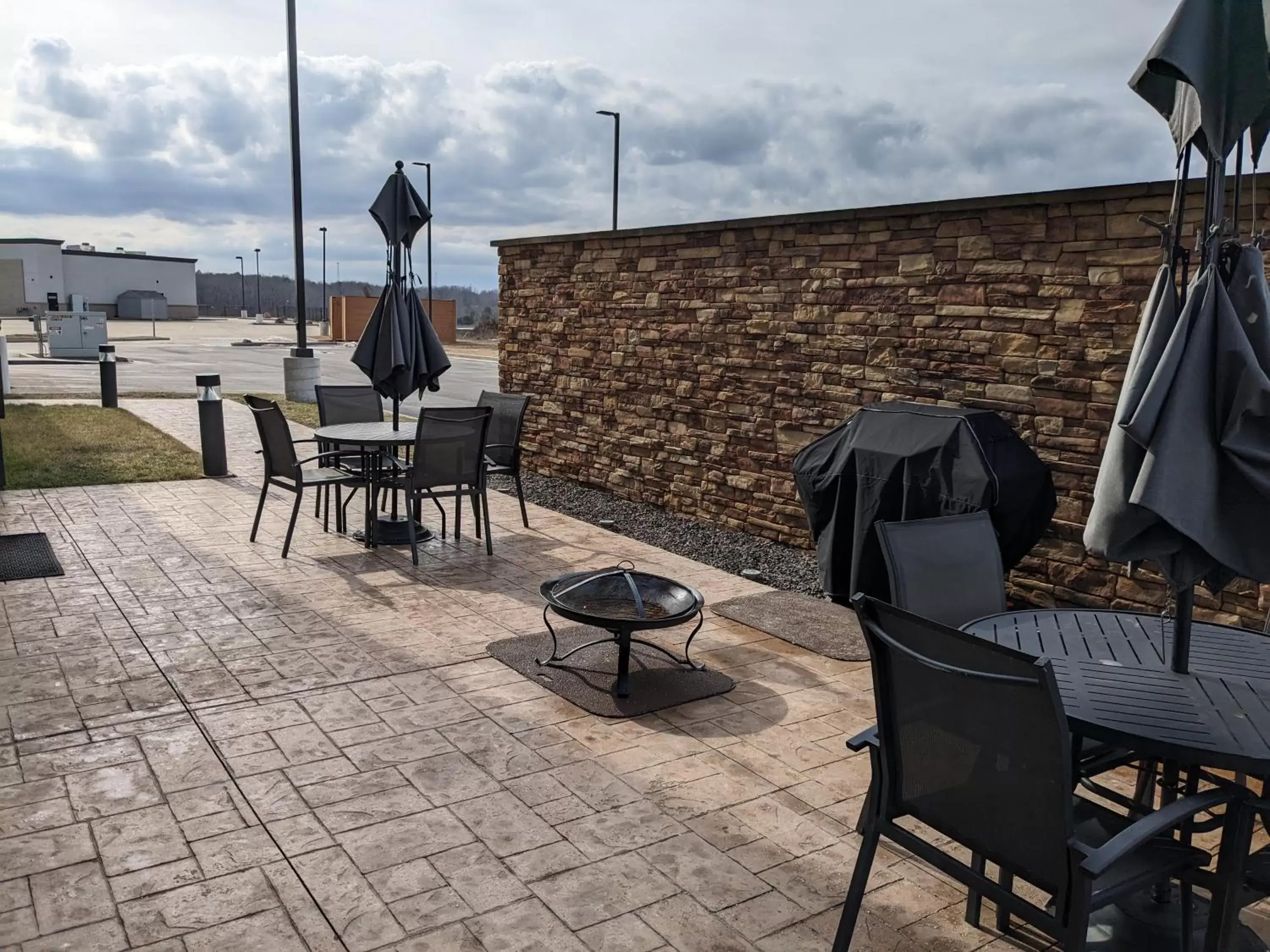 Patio, Patio/Outdoor Area in Fairfield Inn & Suites by Marriott Poplar Bluff