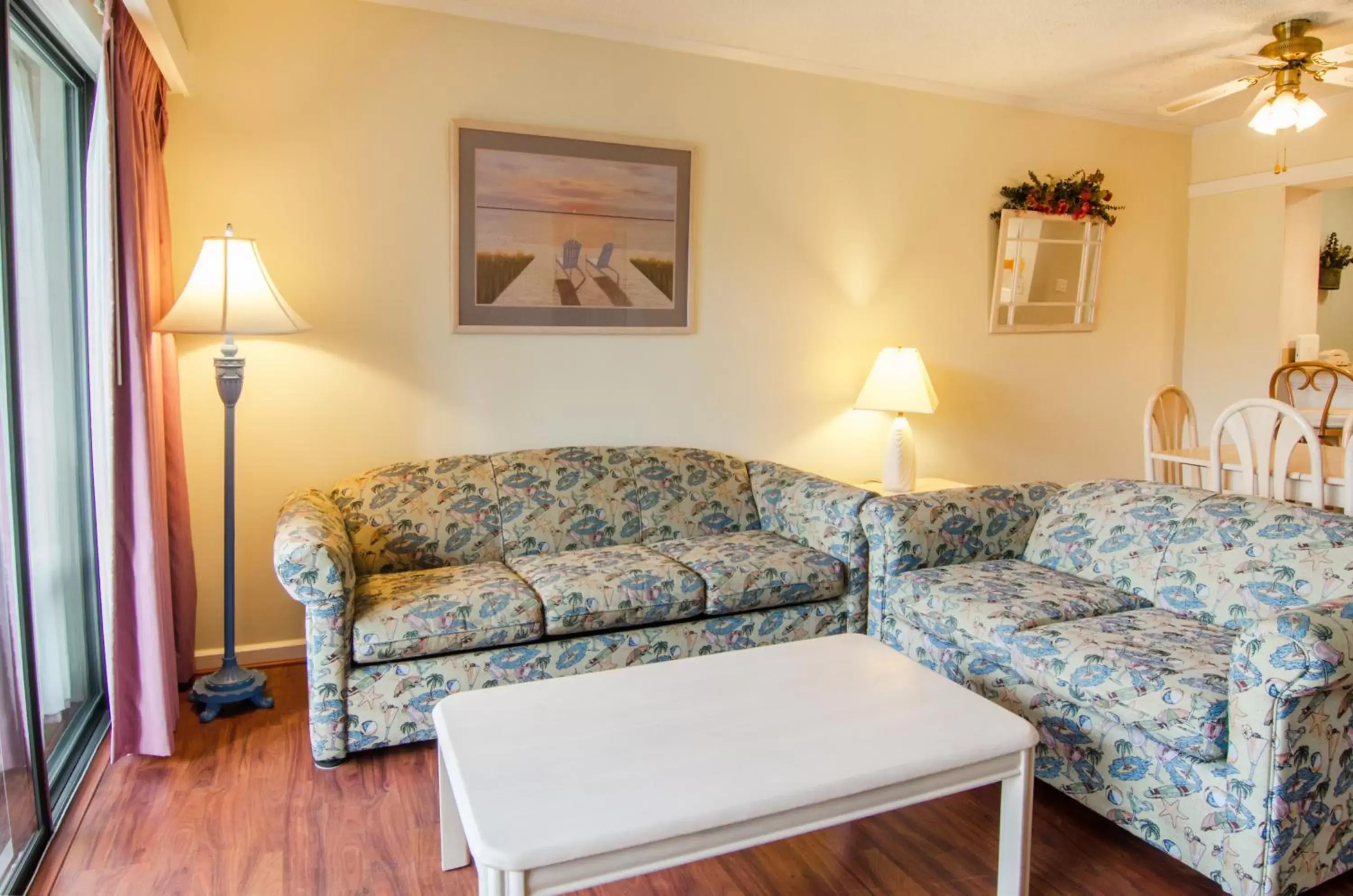 Living room, Seating Area in Ocean Creek Resort
