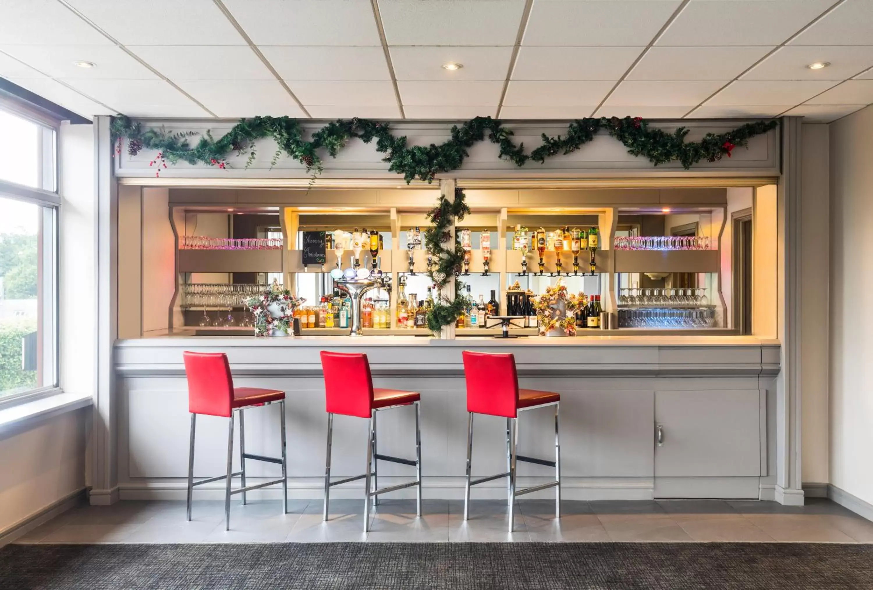 Lounge or bar, Lounge/Bar in The Harlow Hotel By AccorHotels