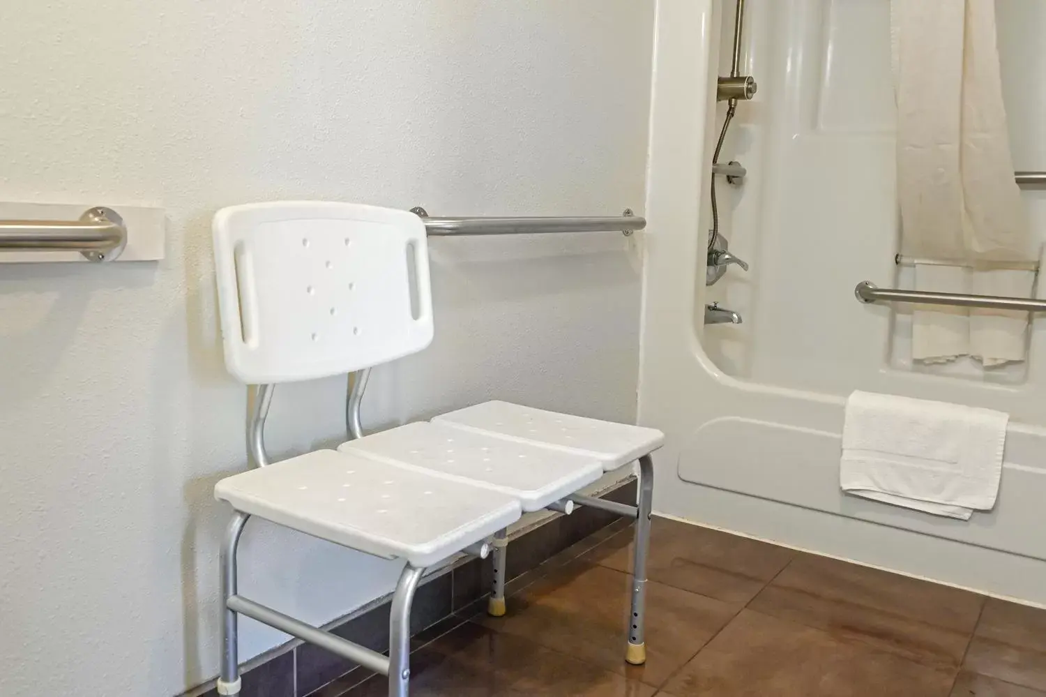 Bathroom in Days Inn by Wyndham San Francisco S/Oyster Point Airport