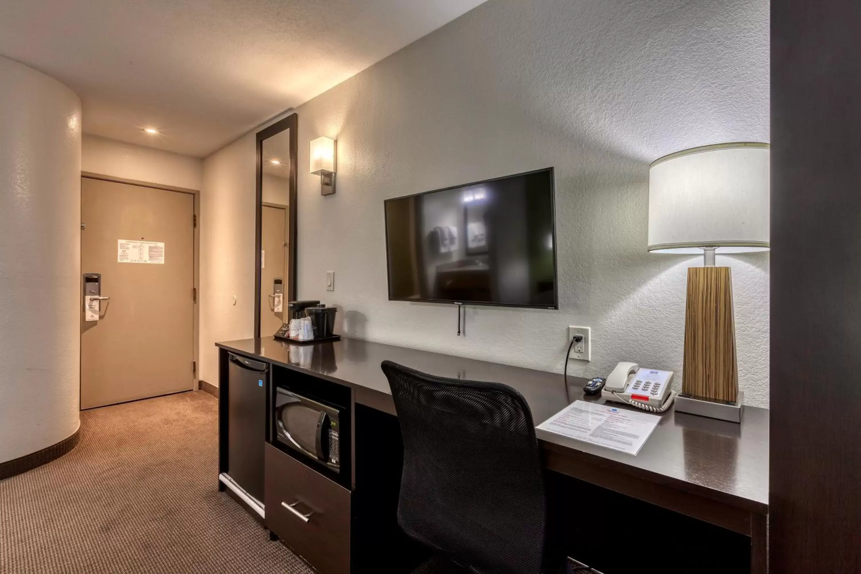 TV and multimedia, TV/Entertainment Center in Surestay Plus Hotel by Best Western Superstition Springs