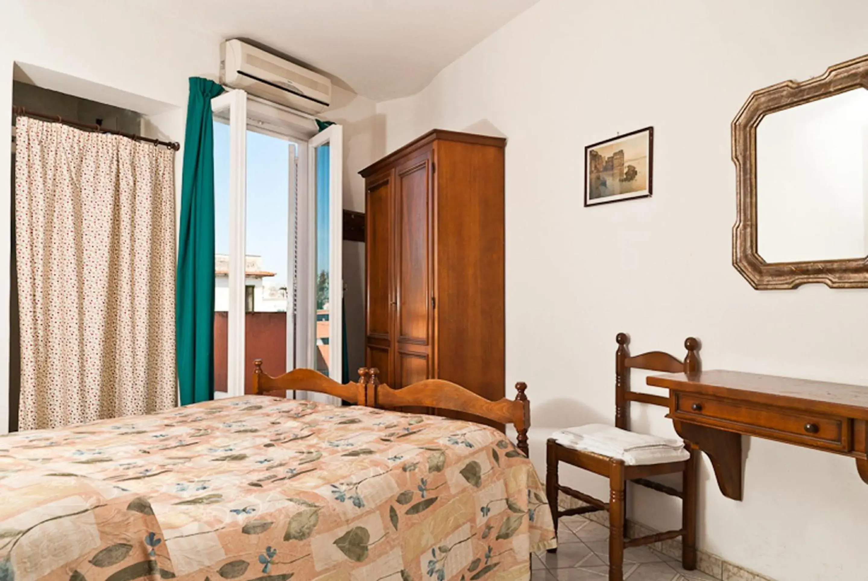 Bedroom, Bed in Hotel Del Postiglione