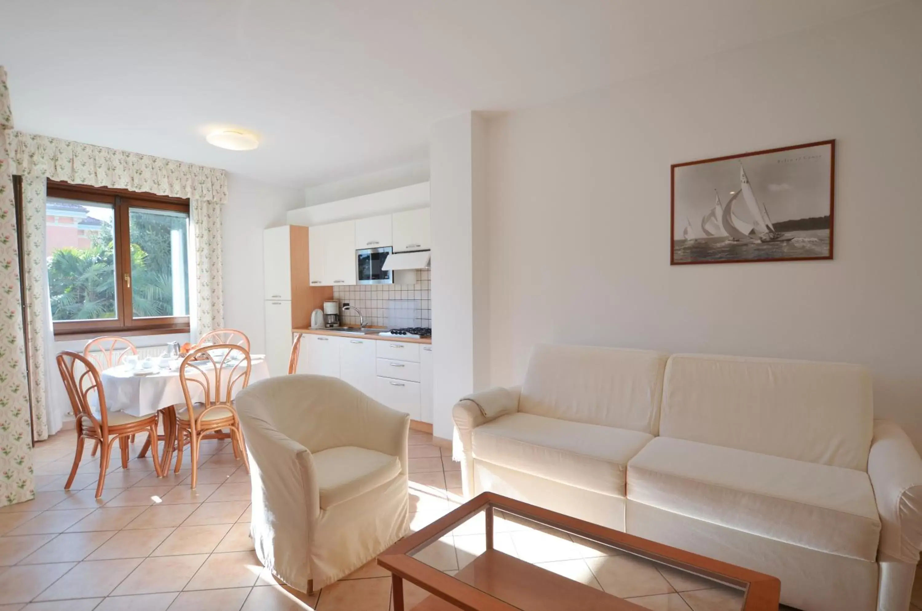 Two-Bedroom Apartment with Balcony in Residence Alle Palme Two-Bedroom Apartment with Balcony in Residence Alle Palme
