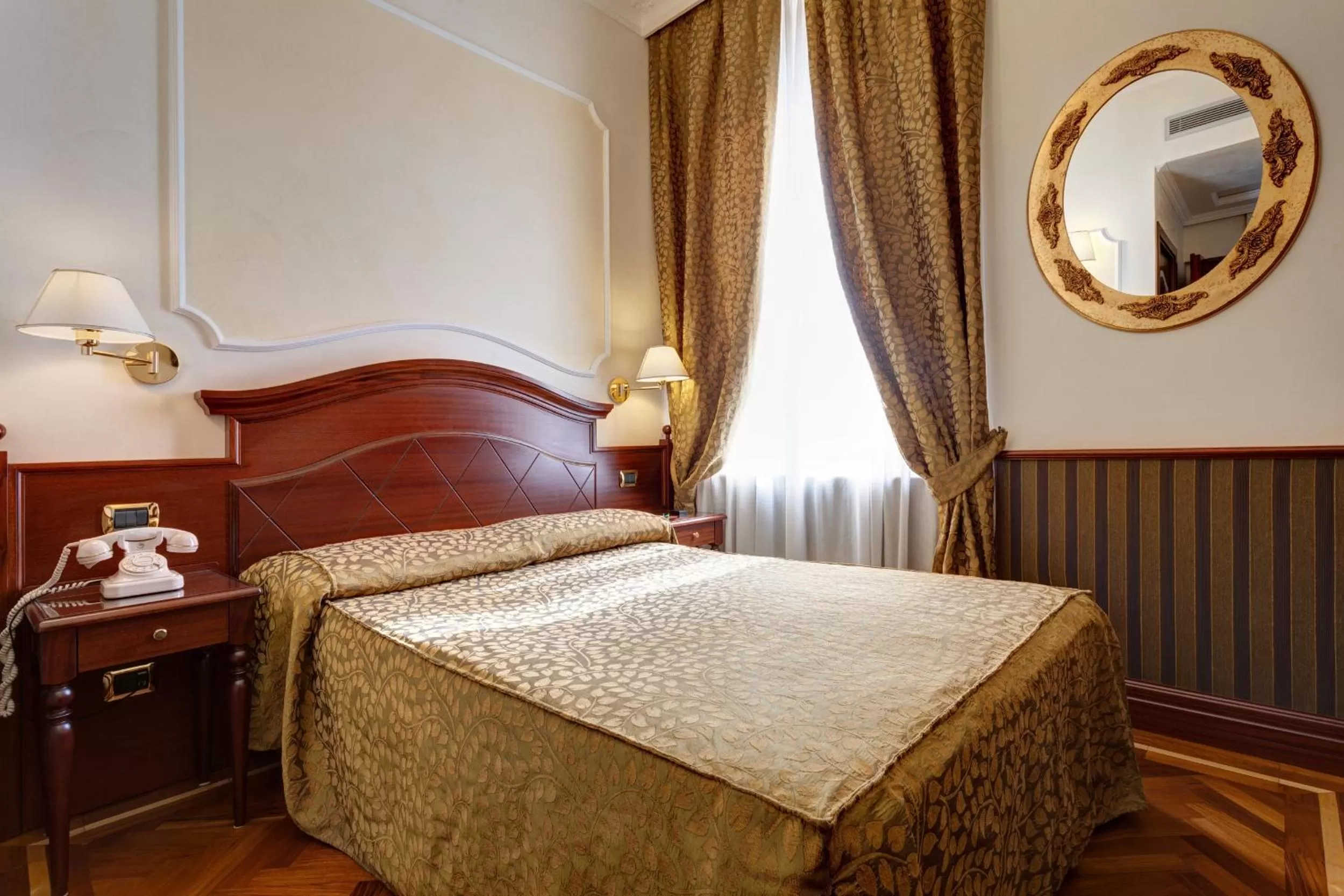 Bedroom, Bed in Hotel Best Roma