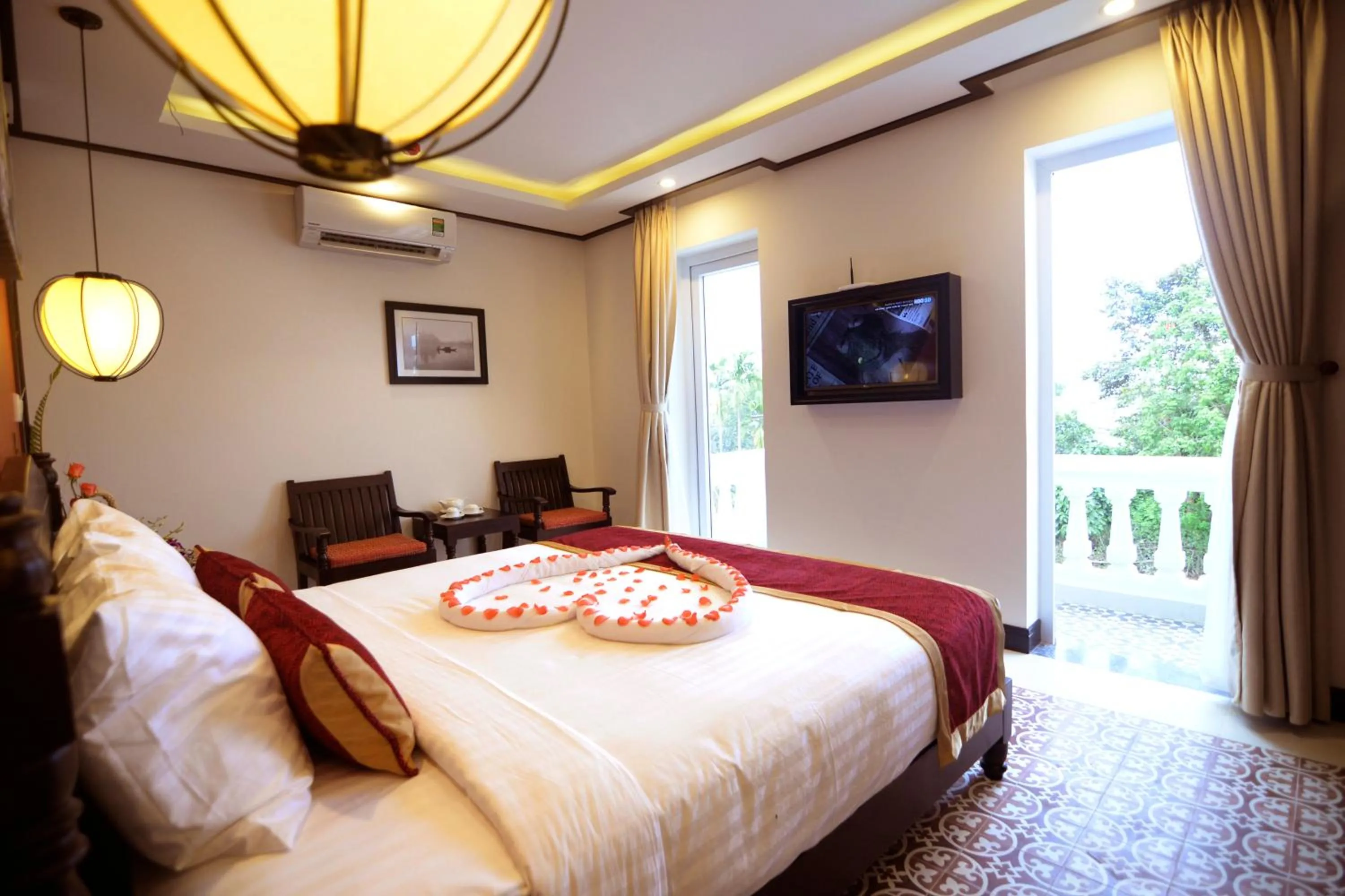 Bedroom in Golden Bell Backpacker Hotel & Pool Bar