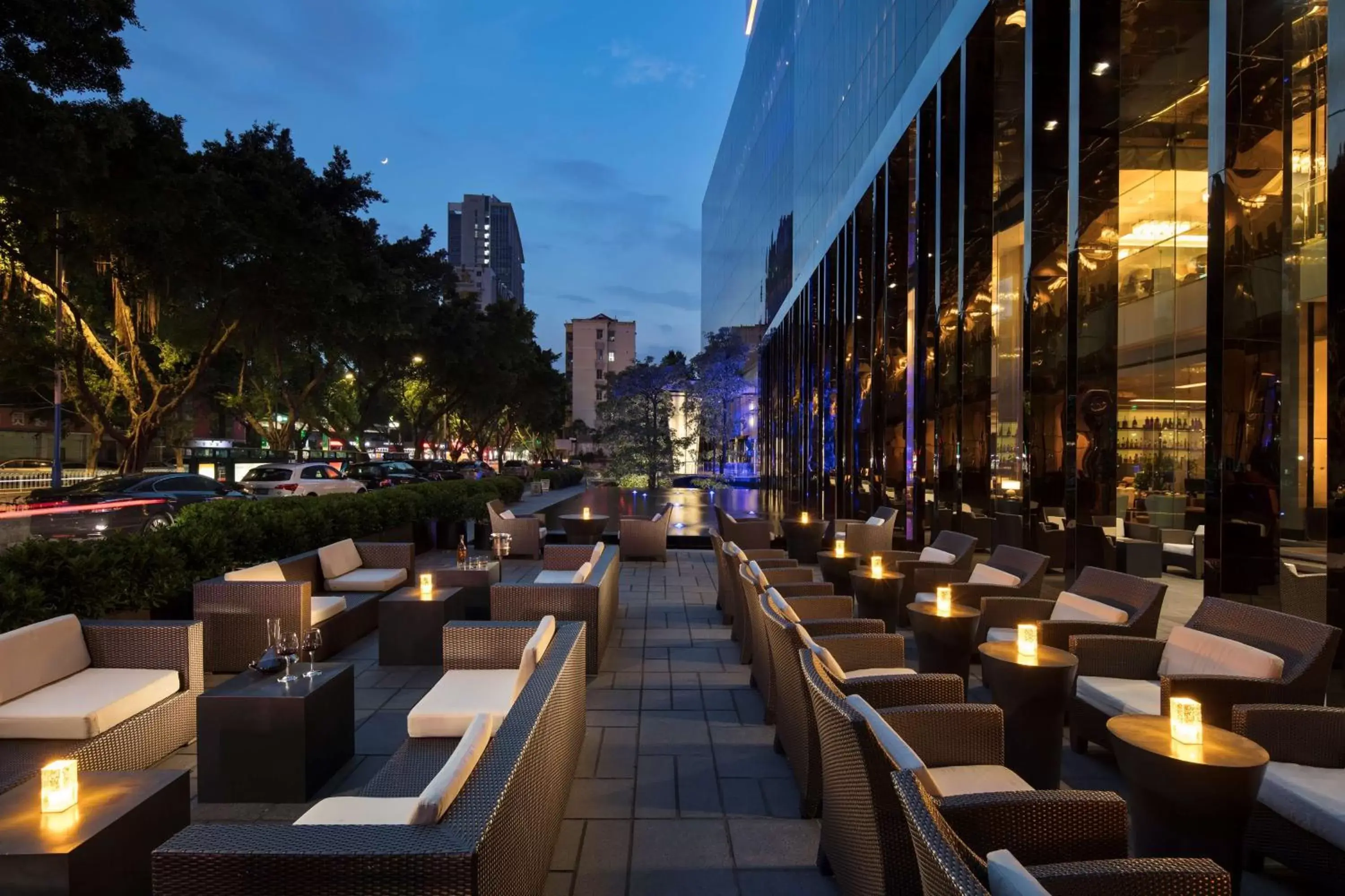 Lounge or bar in Hilton Guangzhou Tianhe