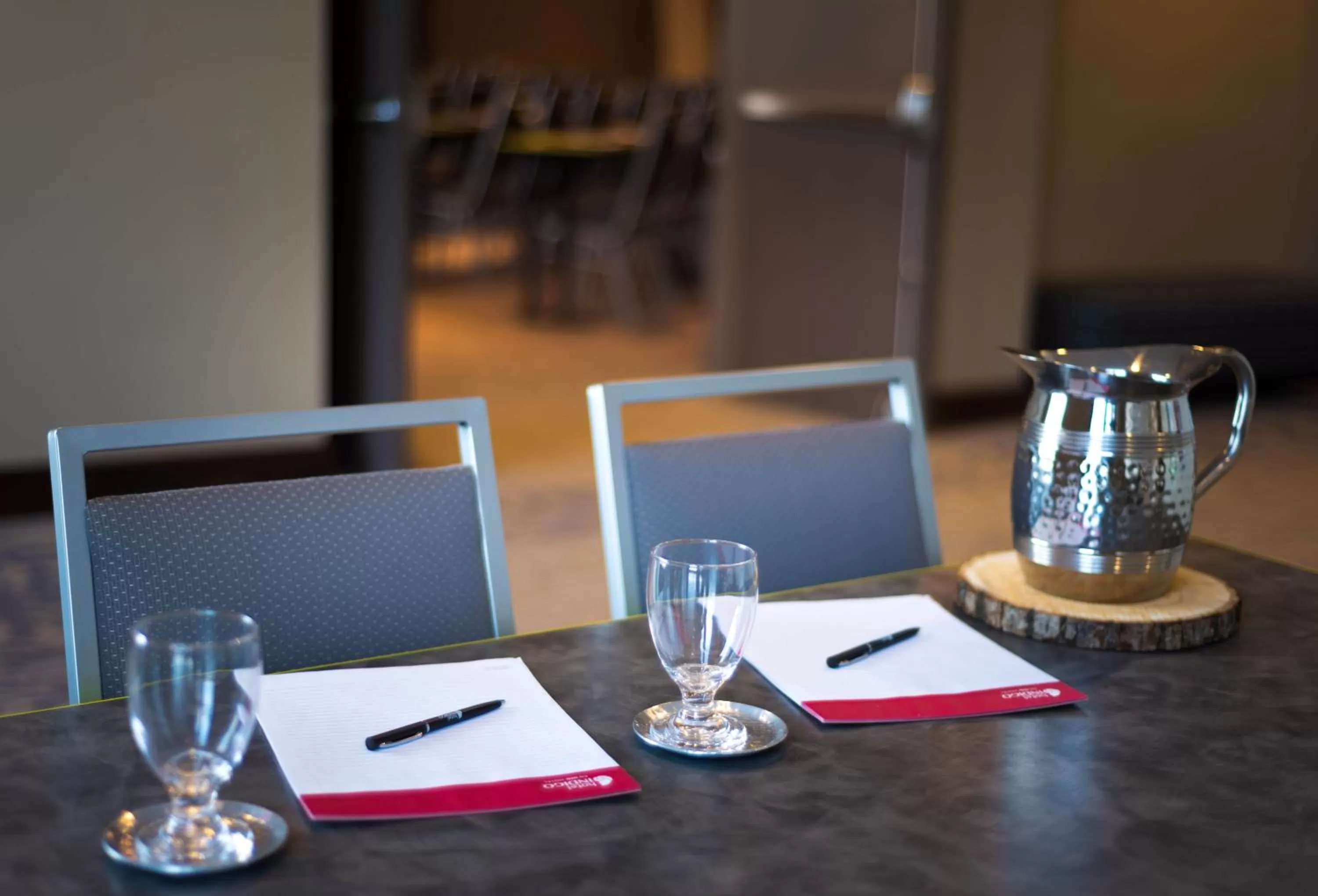 Meeting/conference room in Hotel Indigo Traverse City by IHG