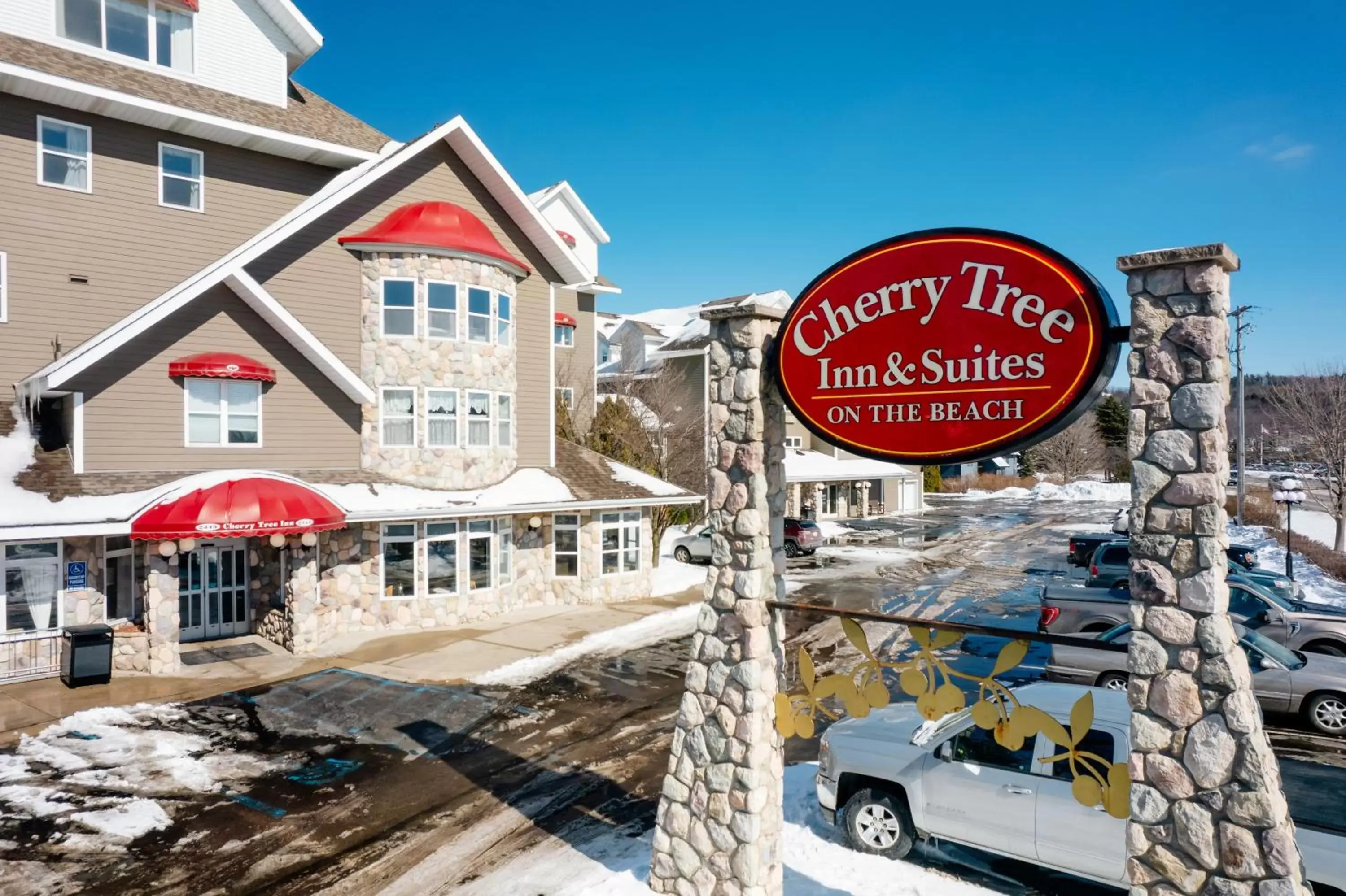 Property building, Winter in Cherry Tree Inn & Suites