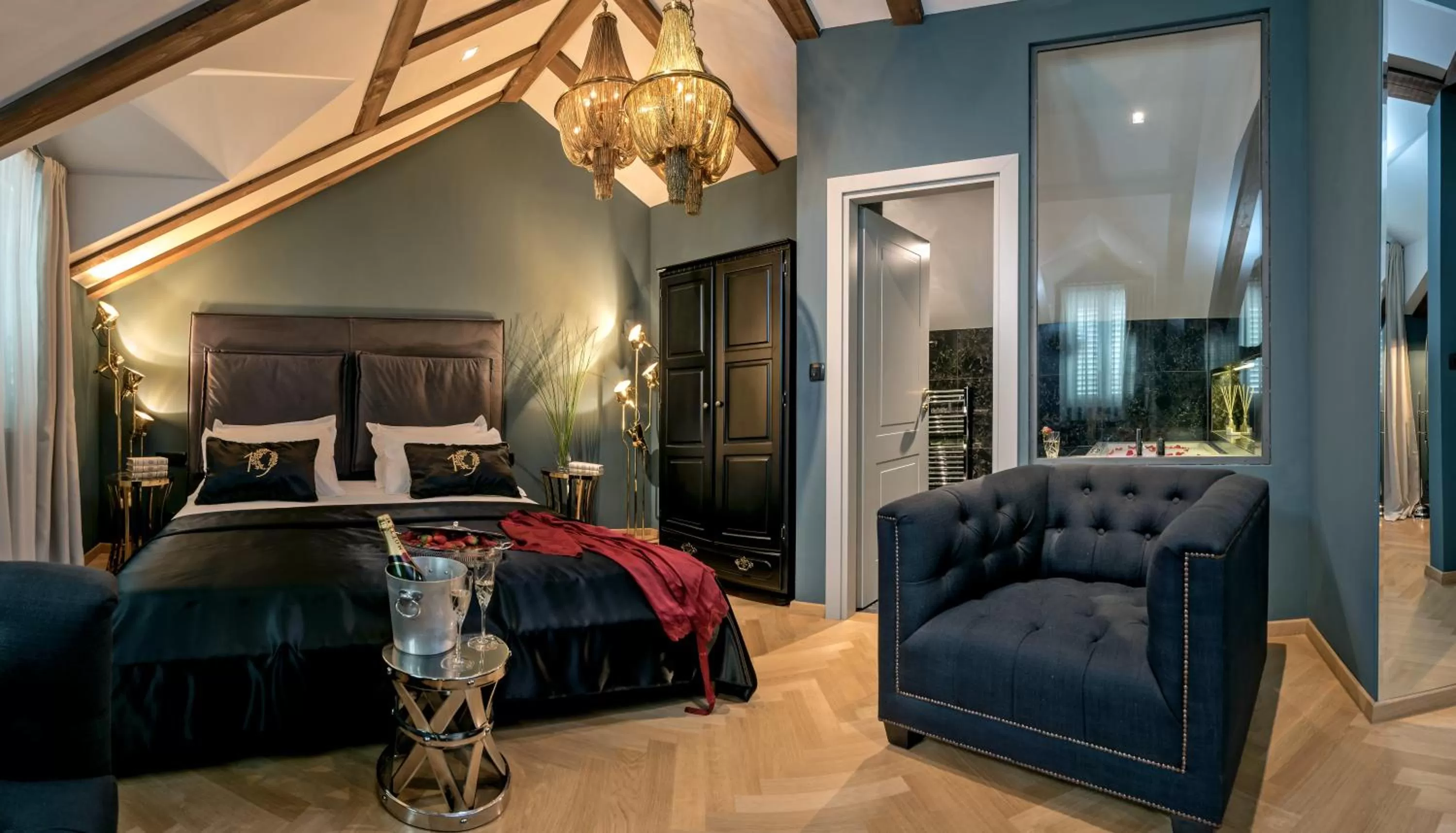 Bed in Heritage Hotel 19