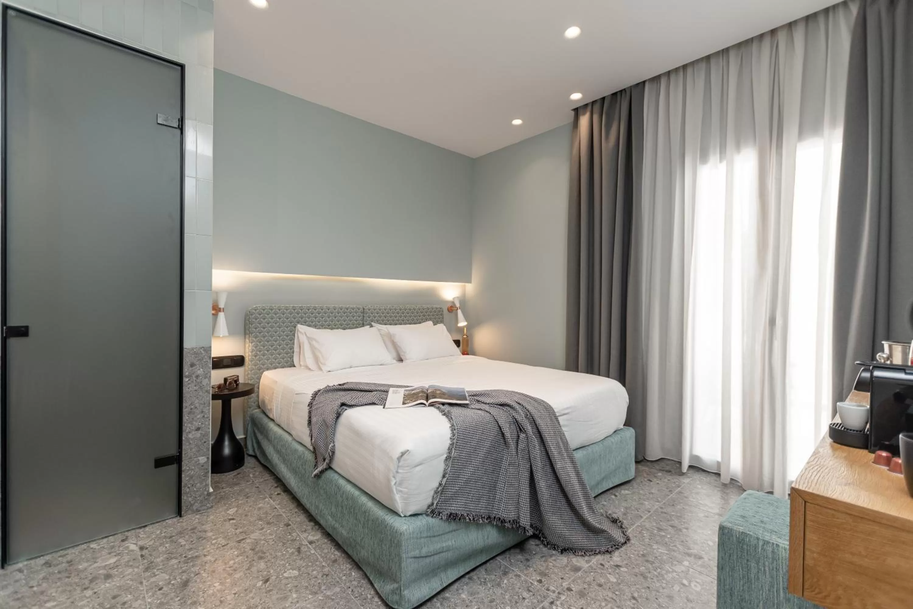 Photo of the whole room, Bed in Argo Boutique Hotel