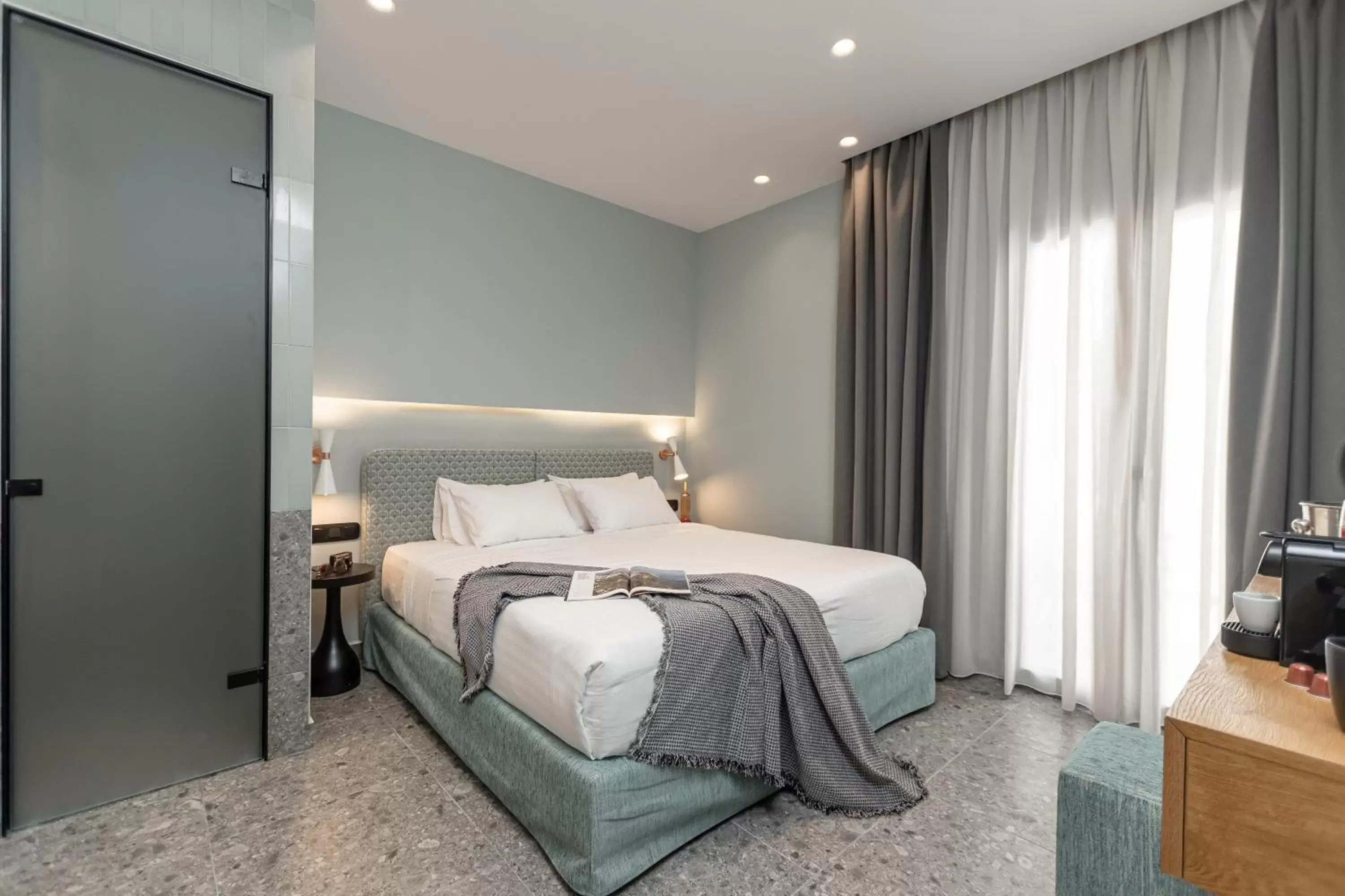 Deluxe Double Room with Outdoor Hot Tub in Argo Boutique Hotel Deluxe Double Room with Outdoor Hot Tub in Argo Boutique Hotel