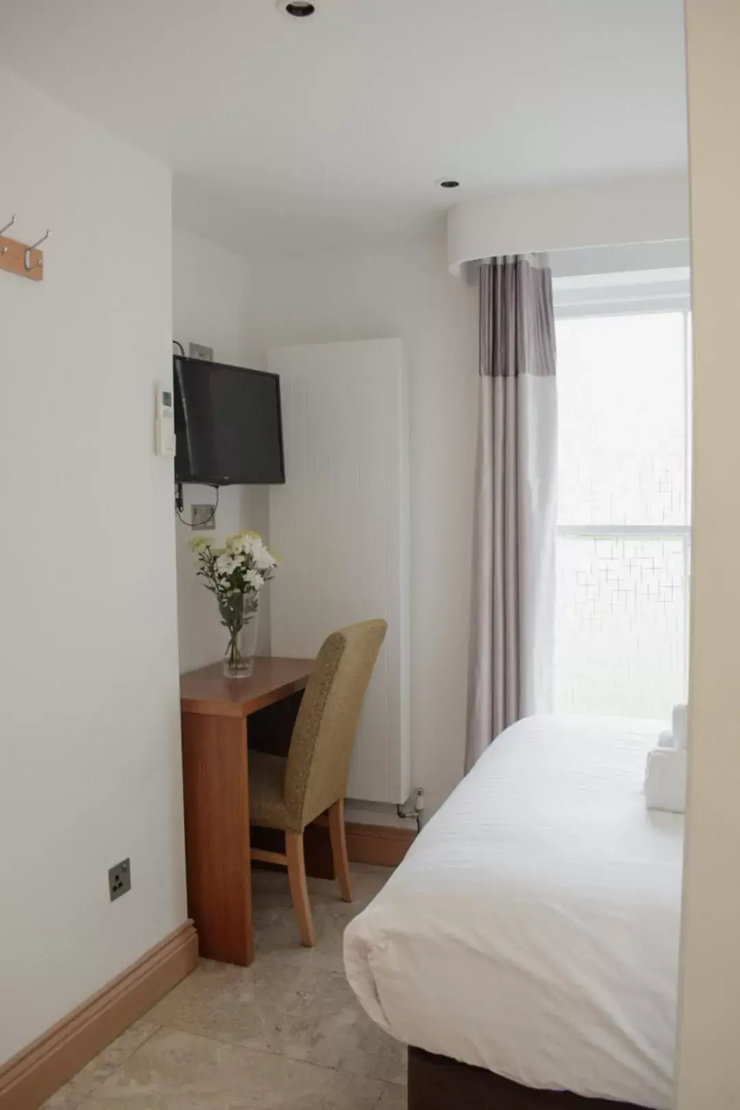 TV and multimedia, Bed in Osborne Aparthotel