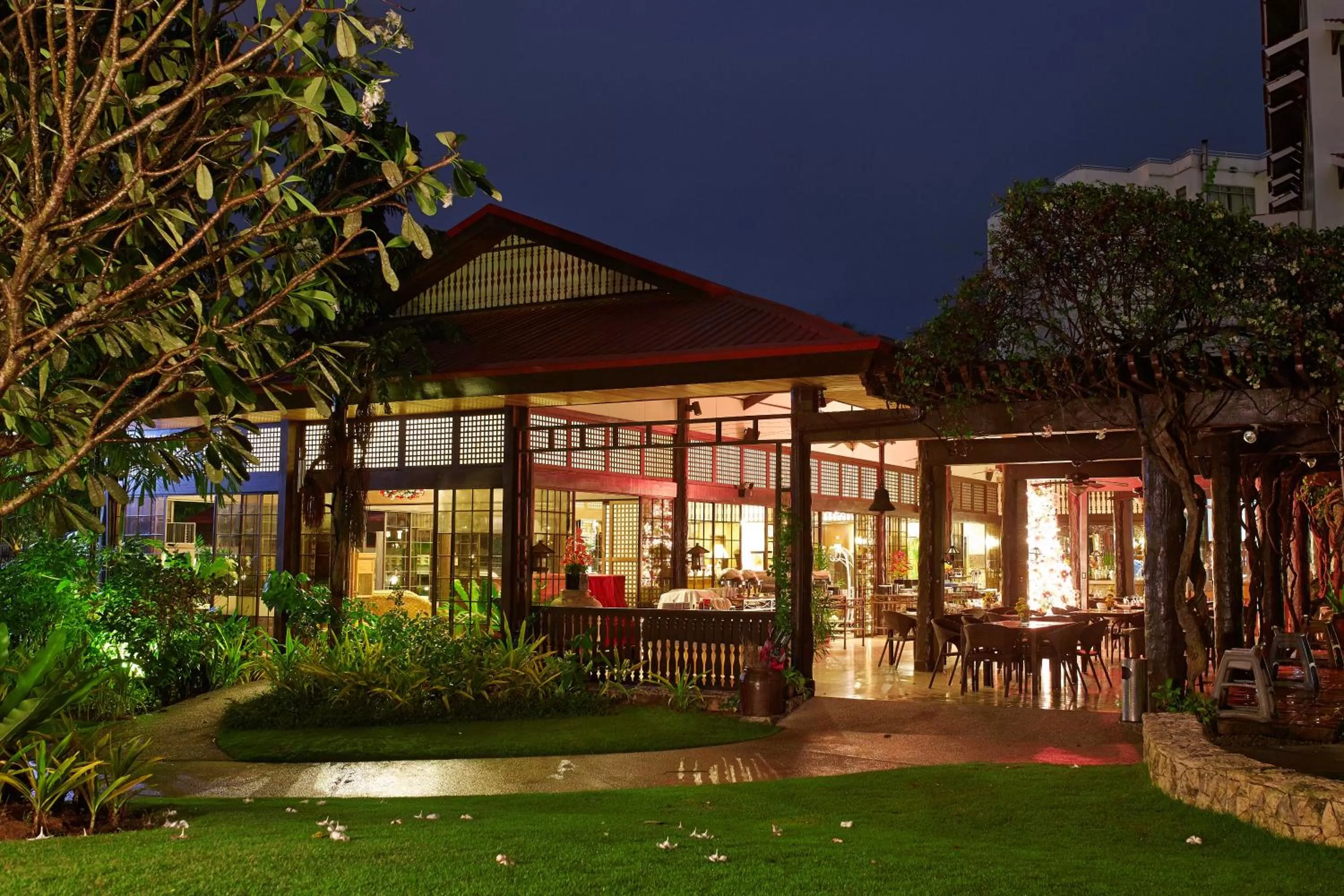 Restaurant/places to eat in Cebu White Sands Resort and Spa