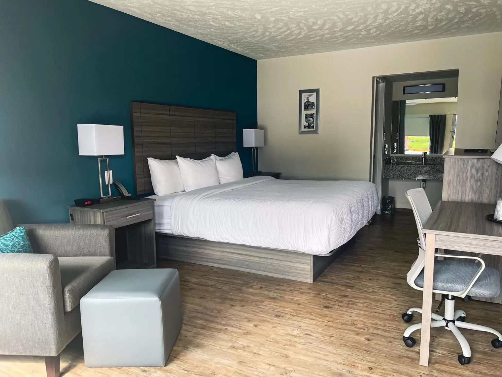 Photo of the whole room, Bed in Ramada by Wyndham Lumberton Photo of the whole room, Bed in Ramada by Wyndham Lumberton