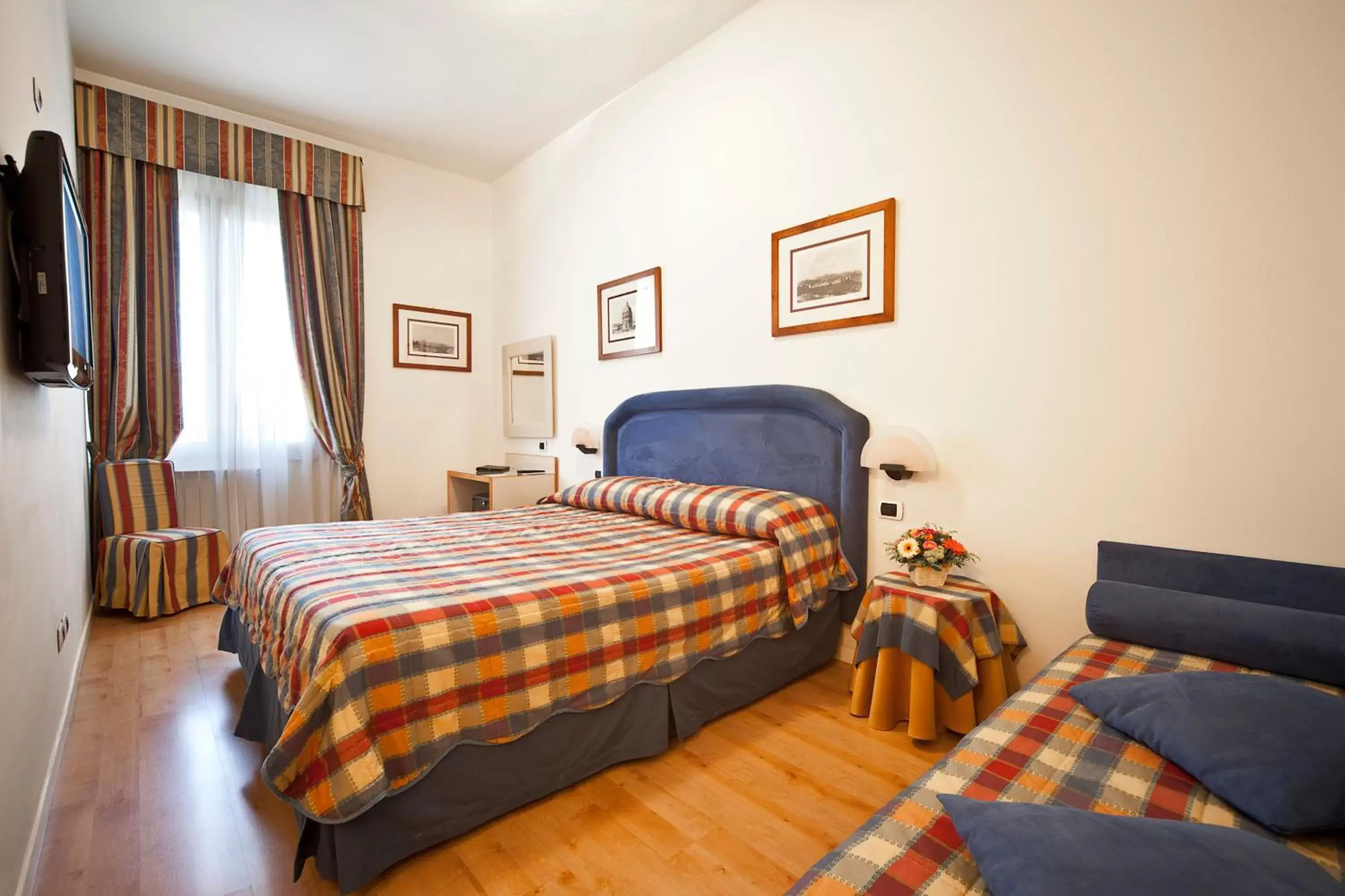 Bedroom, Bed in Hotel Italia