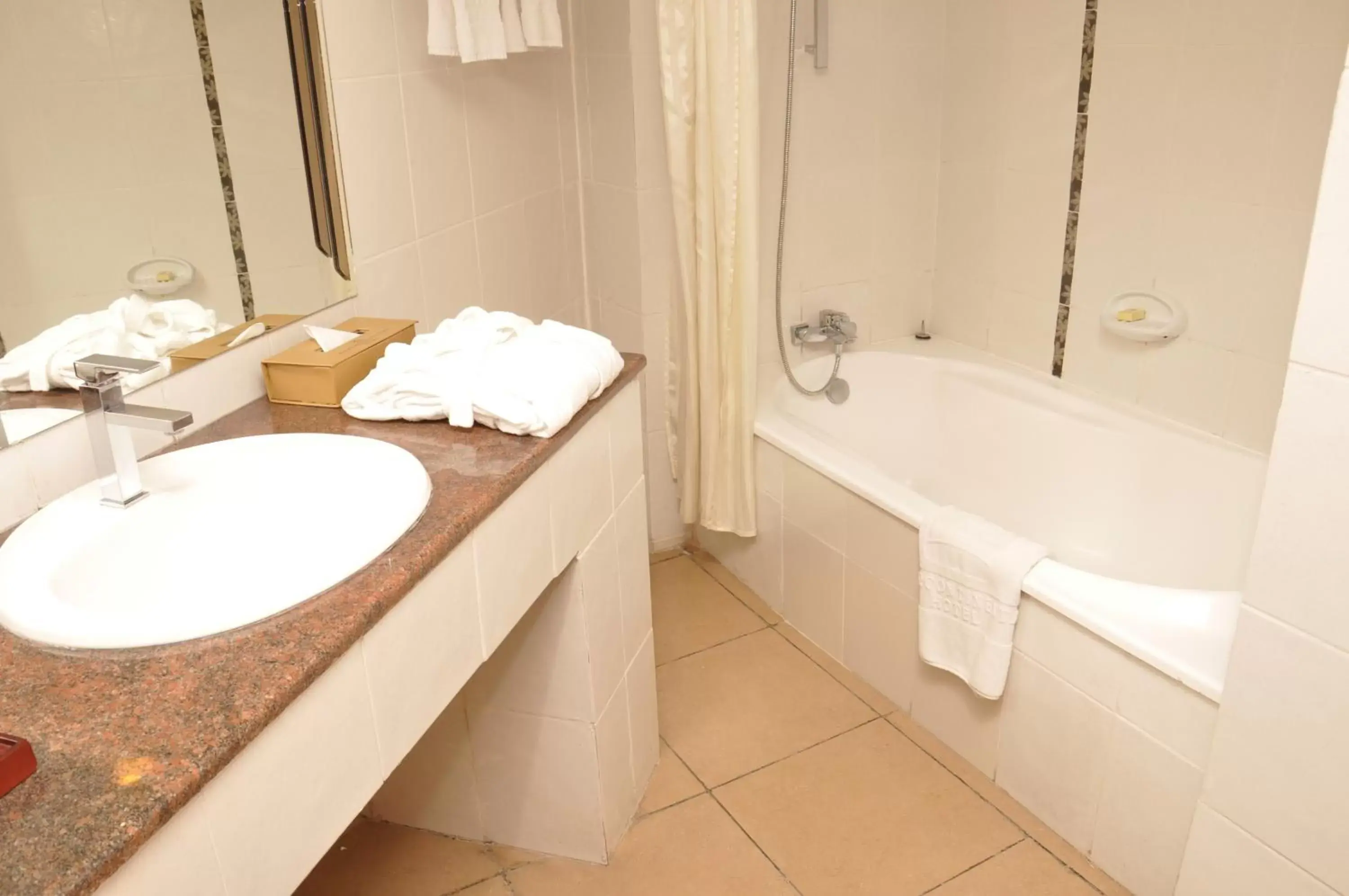 Bathroom in Inter Luxury Hotel
