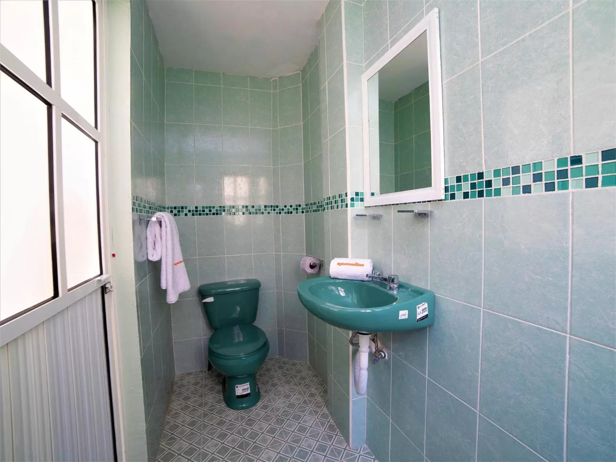 Bathroom in María Bonita by Rotamundos