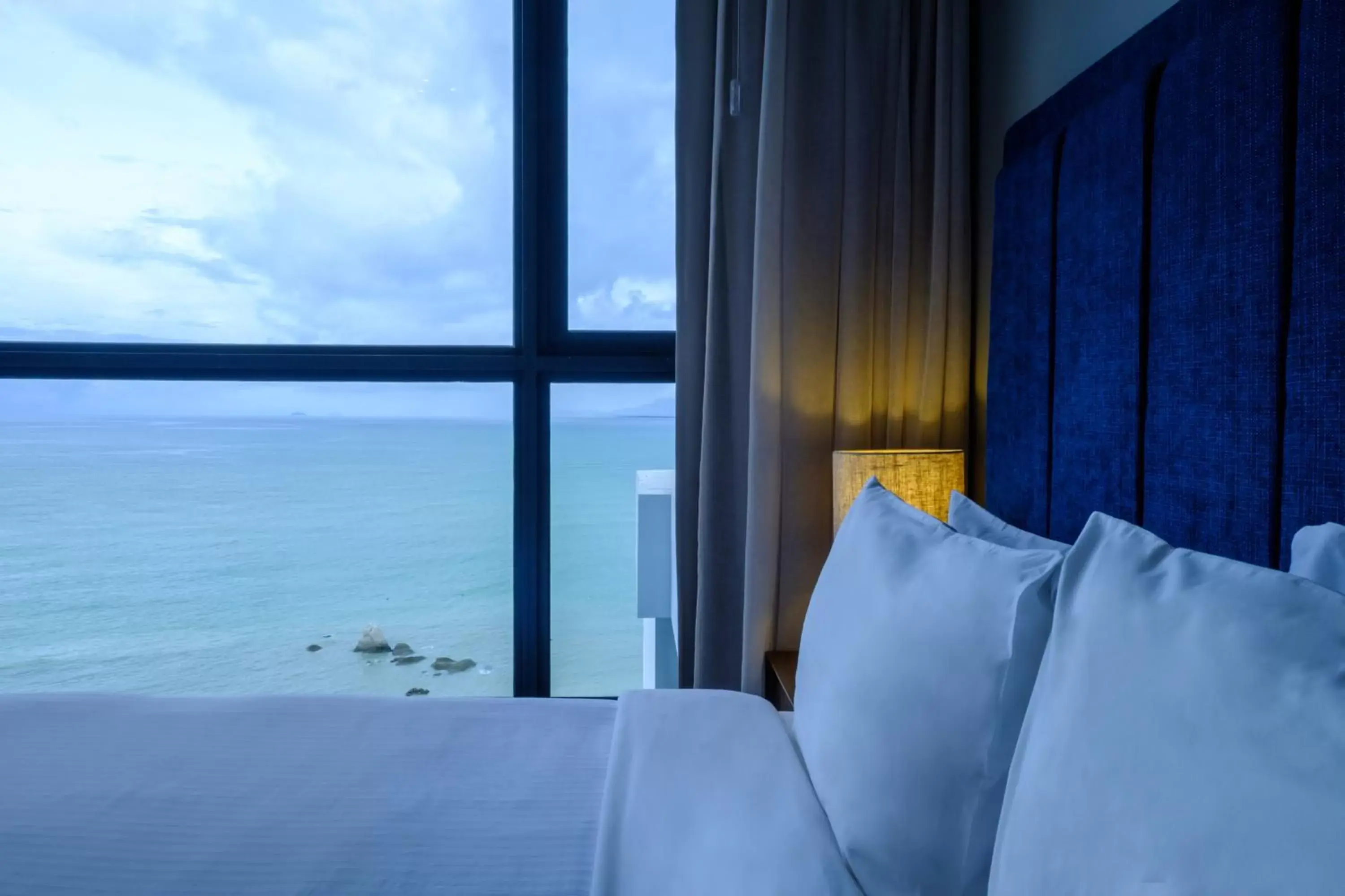 Bedroom, Bed in Tanjung Point Residences