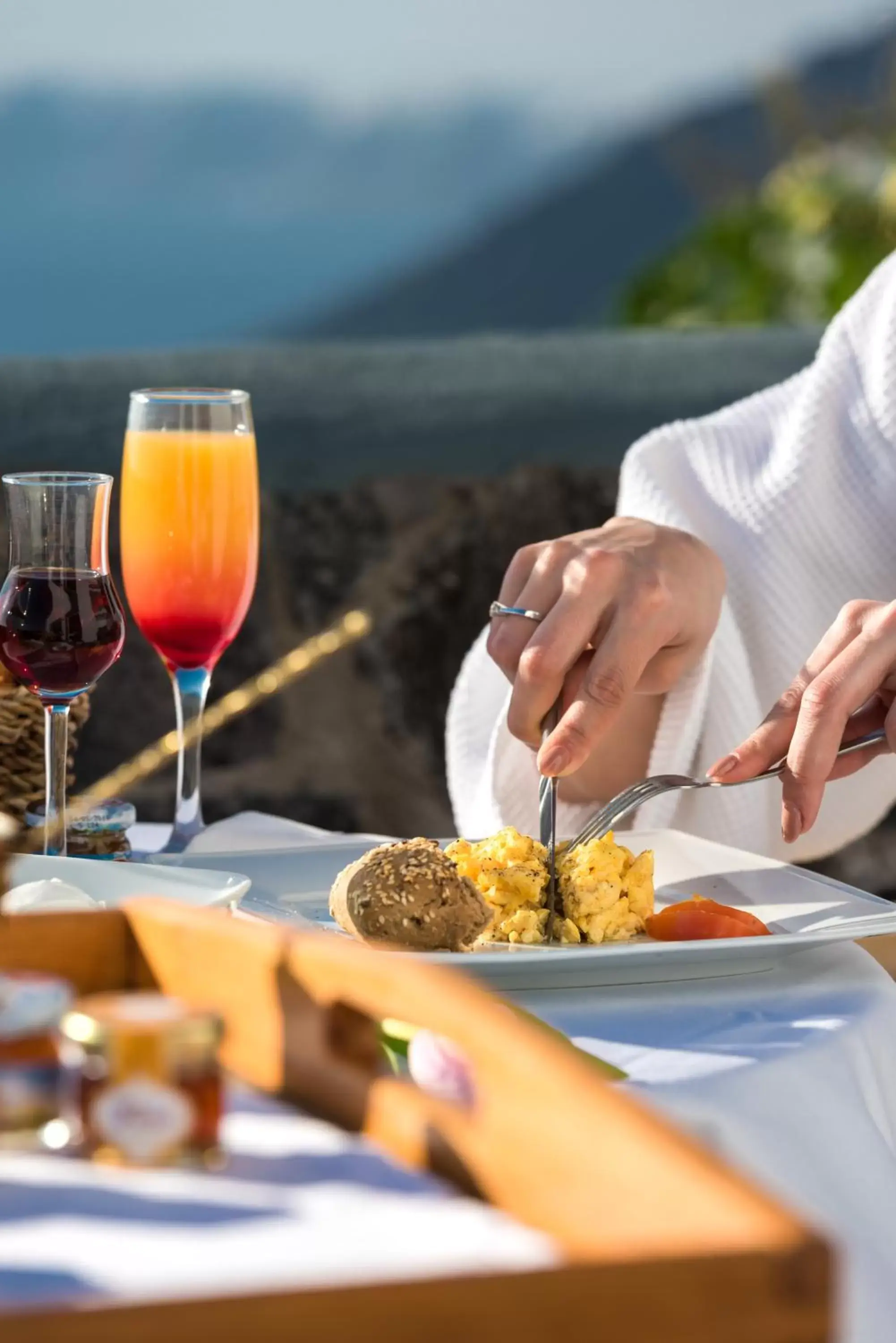 Breakfast in Adamant Suites Breakfast in Adamant Suites